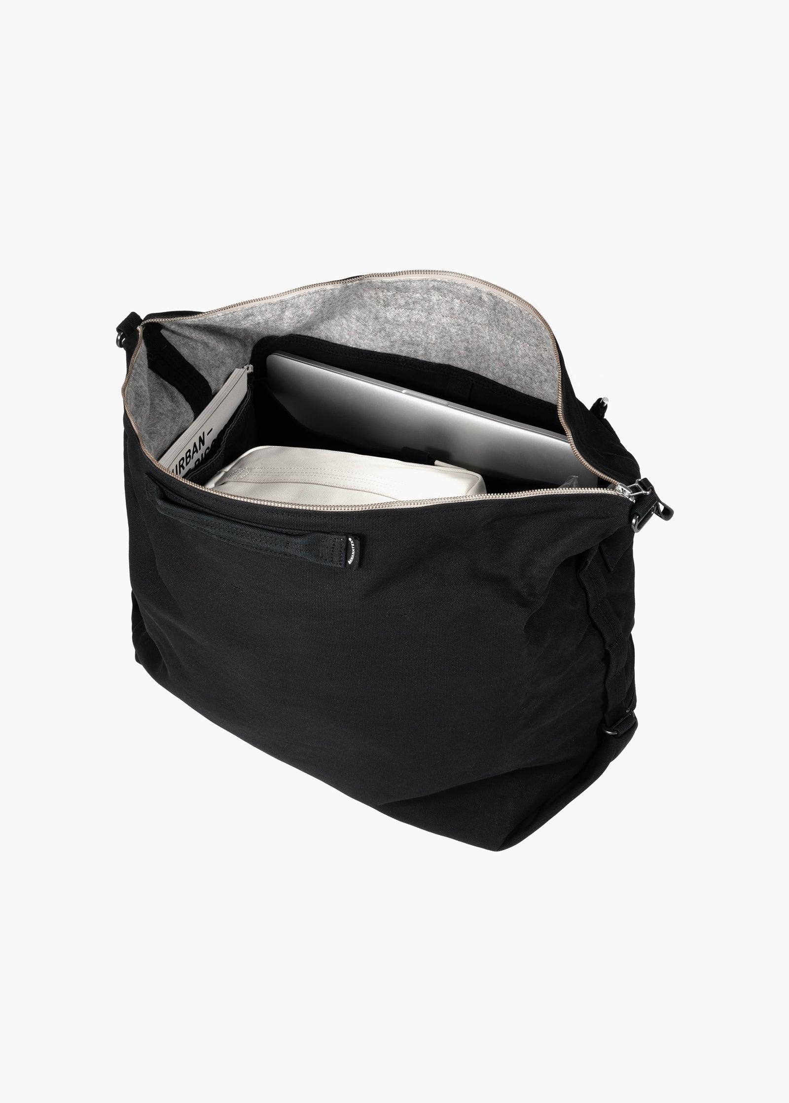 Travel Pack – All Black - QWSTION