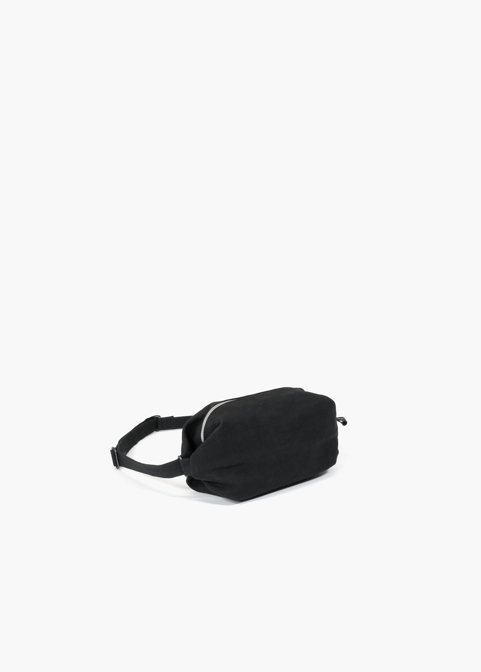 Sling Bag – All Black - QWSTION