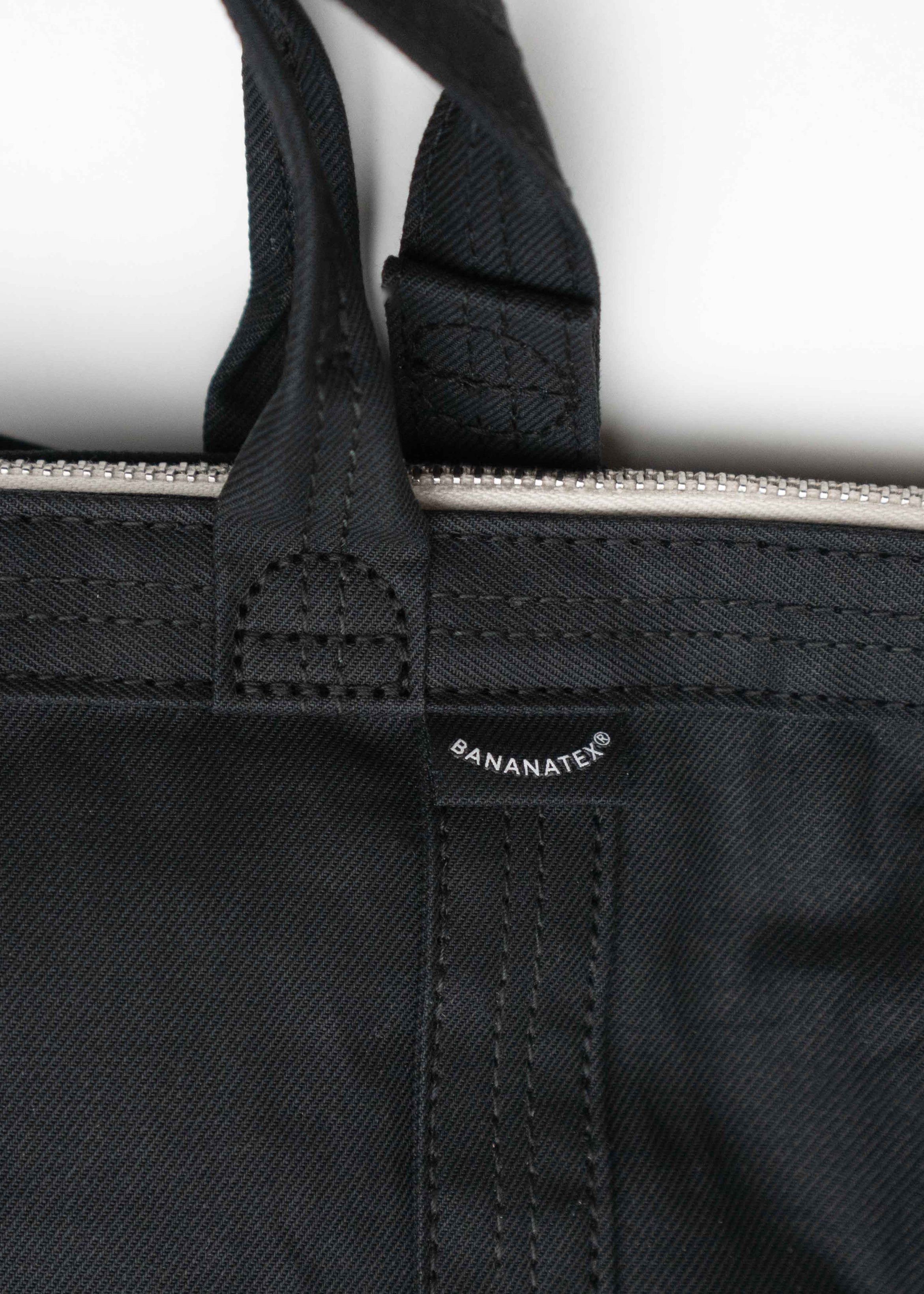Bananatex® Travel Shopper – Black - QWSTION