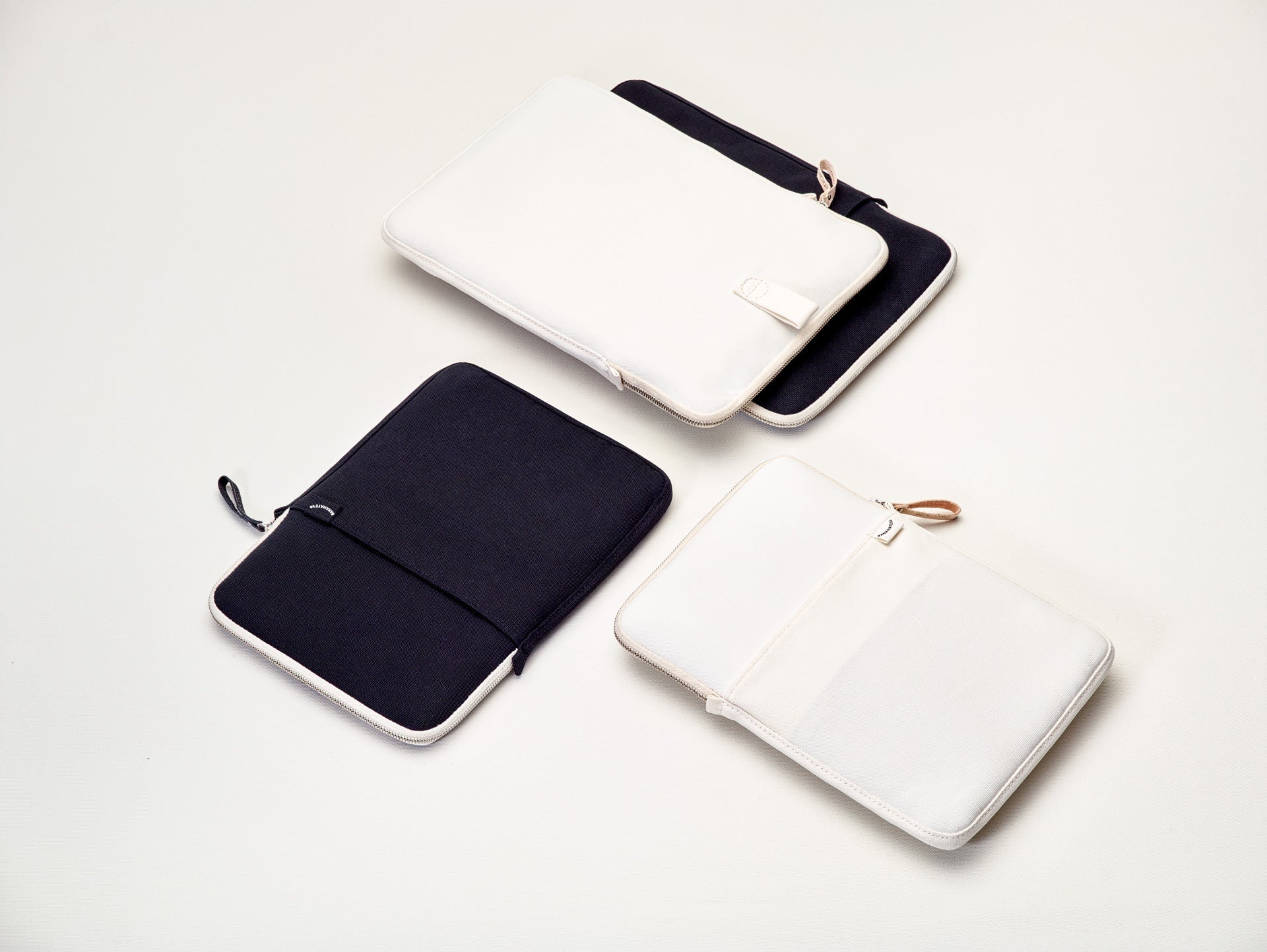 Bananatex Sleeve for Macbook 15" – All Black - QWSTION