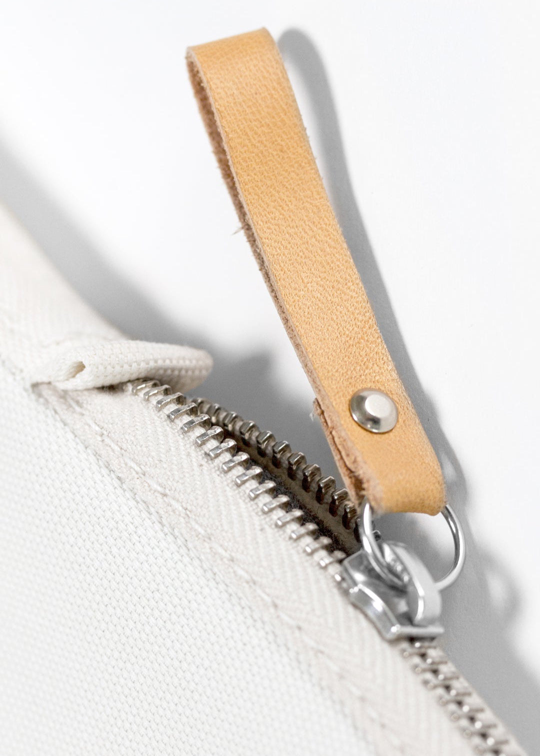 Bananatex Sleeve for Macbook 16" – Natural White - QWSTION