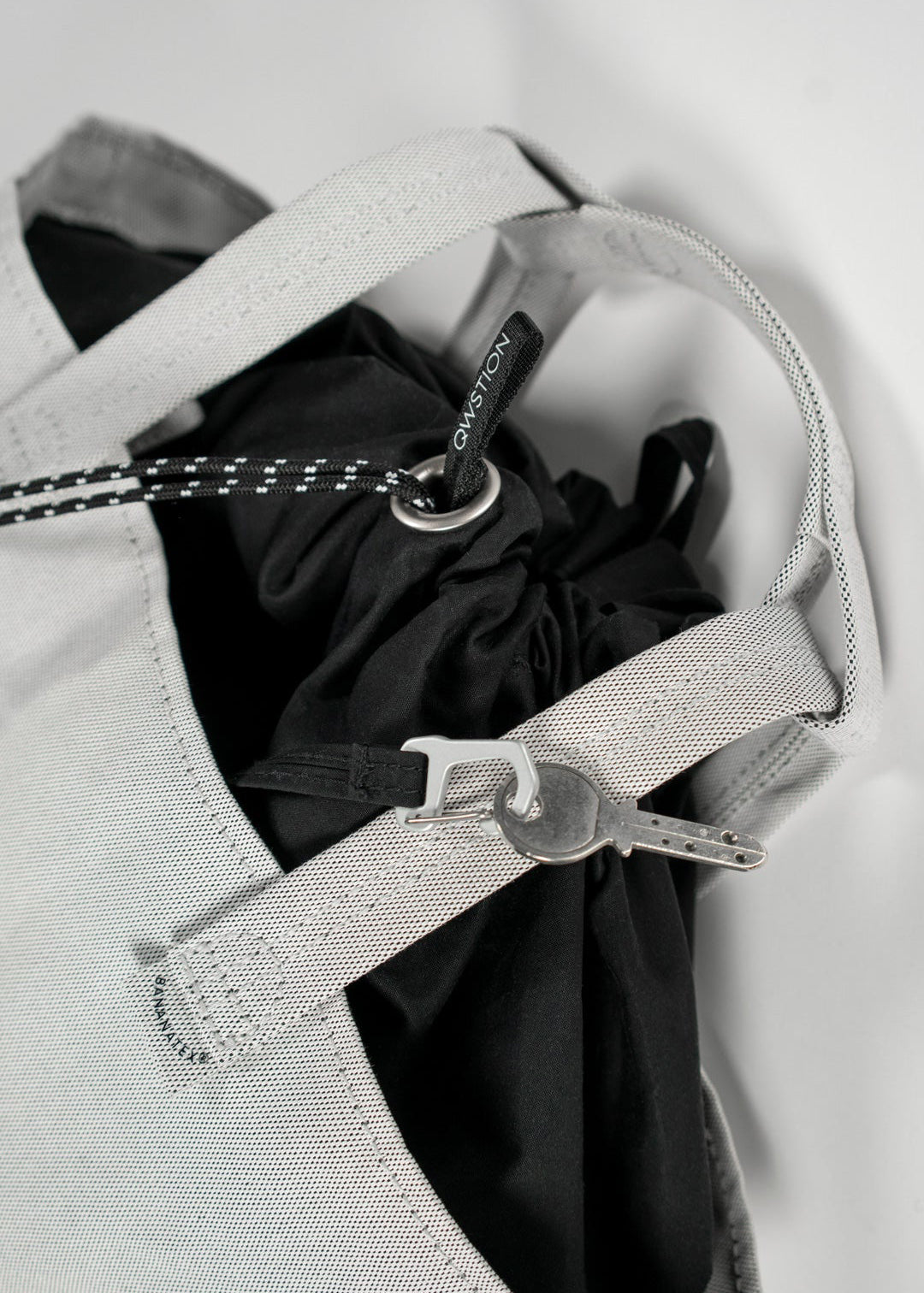 Bananatex Tote Bag Large – Gravel / Raven - QWSTION