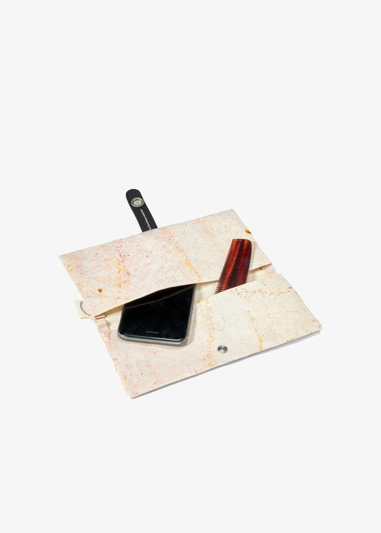 QWSTION+KUNSTHAUS Etui – Jurrasic Limestone - QWSTION