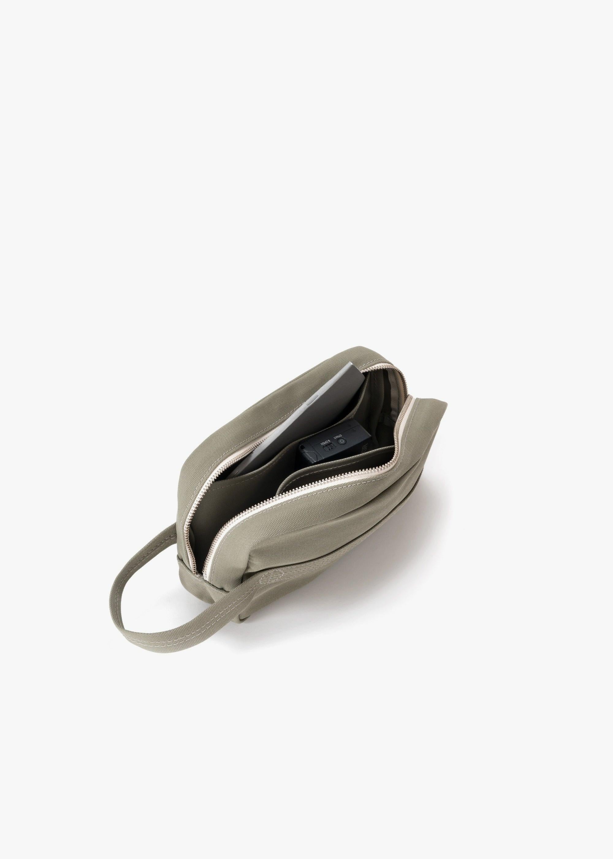 Bananatex Travel Kit Medium – Limestone - QWSTION