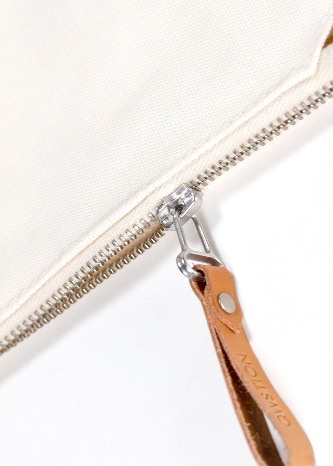 Bananatex Zip Pouch Large – Natural White - QWSTION