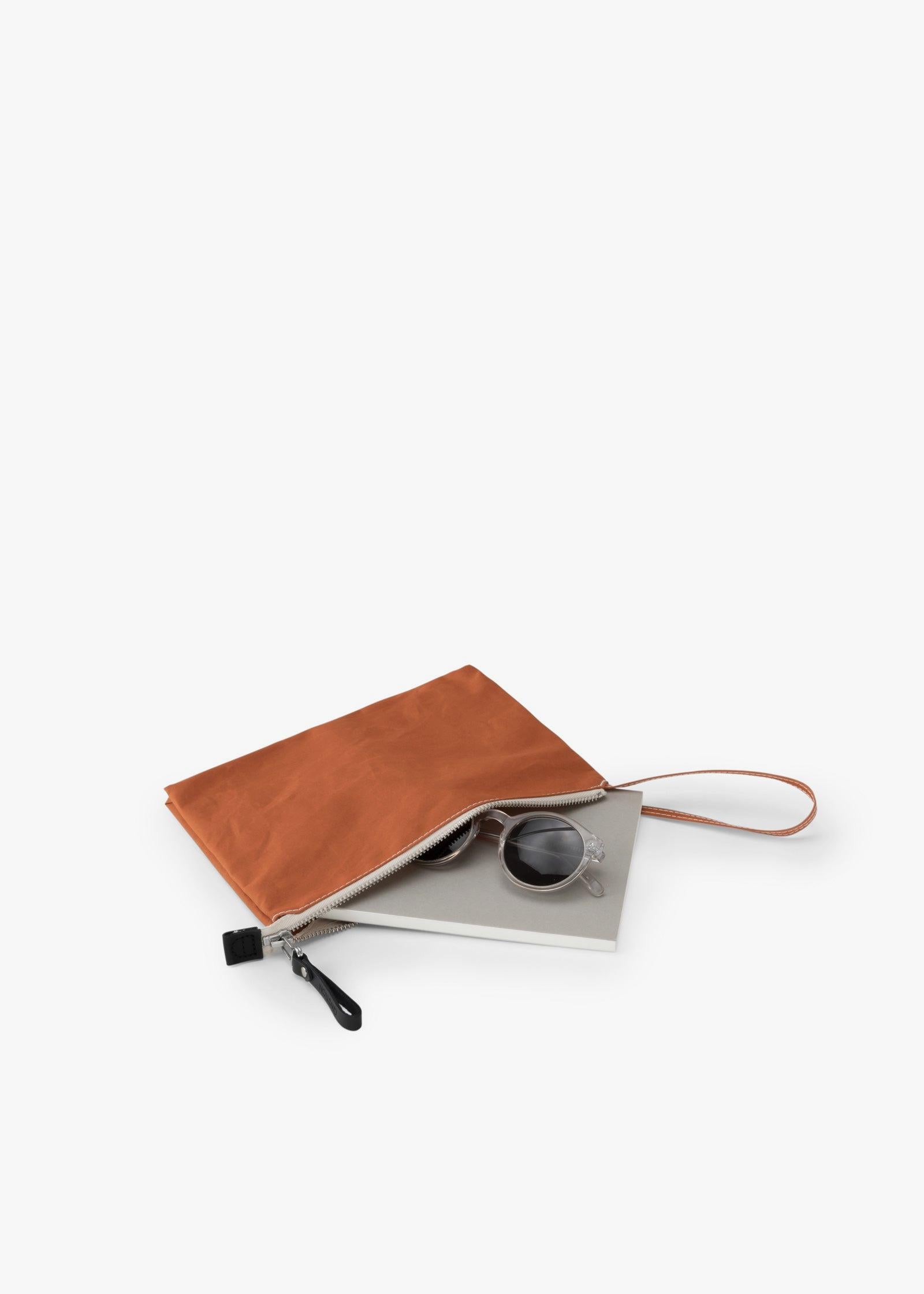 Zip Pouch Medium – Robin - QWSTION