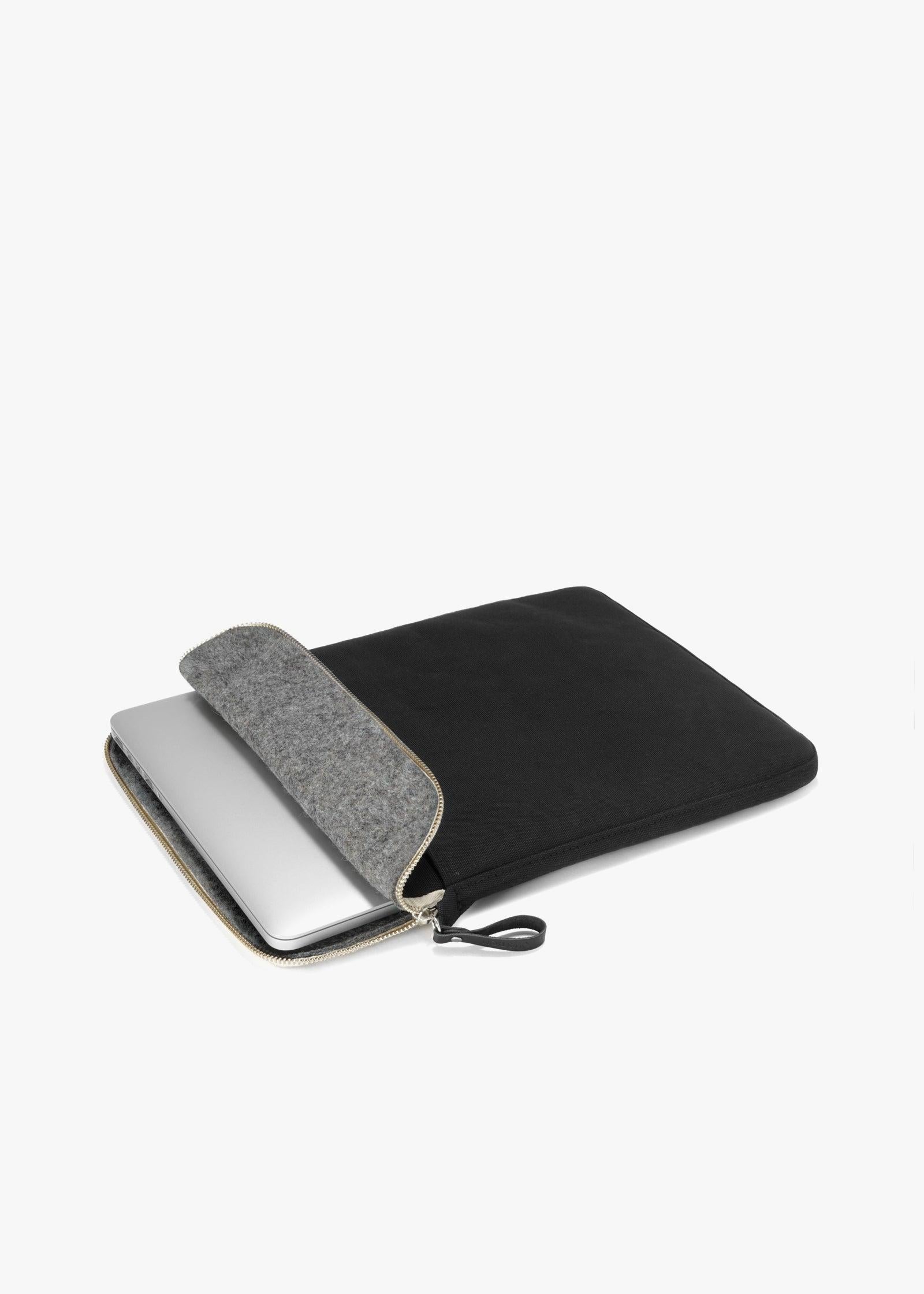 Bananatex Sleeve for Macbook 16" – All Black - QWSTION
