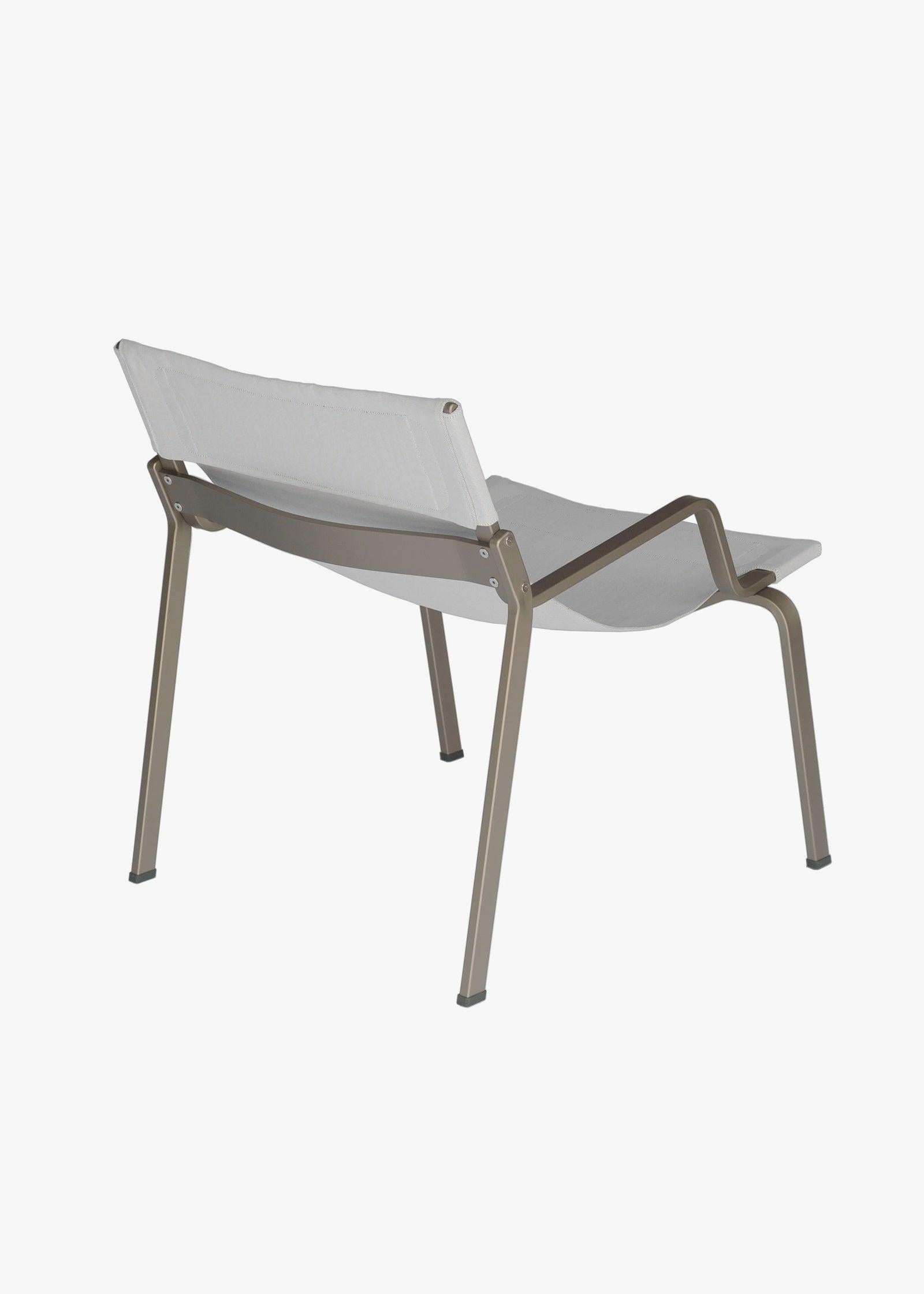 Ensō Lounge Chair – Anodized bronze aluminum / Gravel Bananatex - QWSTION