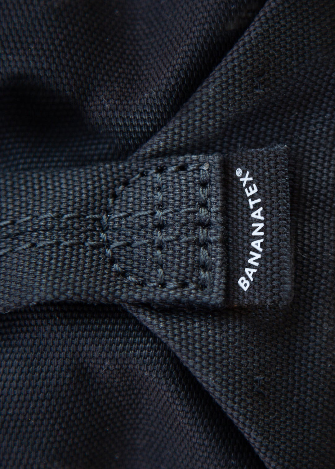 Roll Pack – All Black - QWSTION