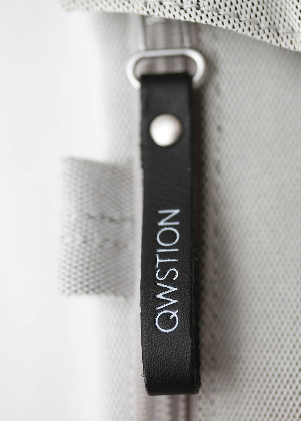 Bananatex® Daypack – Gravel Black Leather - QWSTION