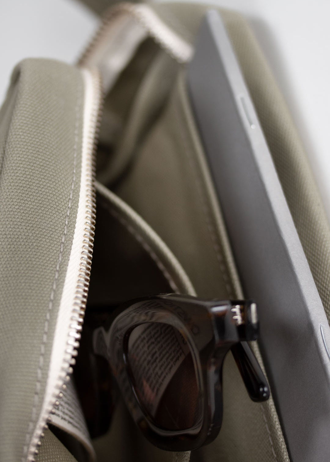 Bananatex Travel Kit Medium – Limestone - QWSTION