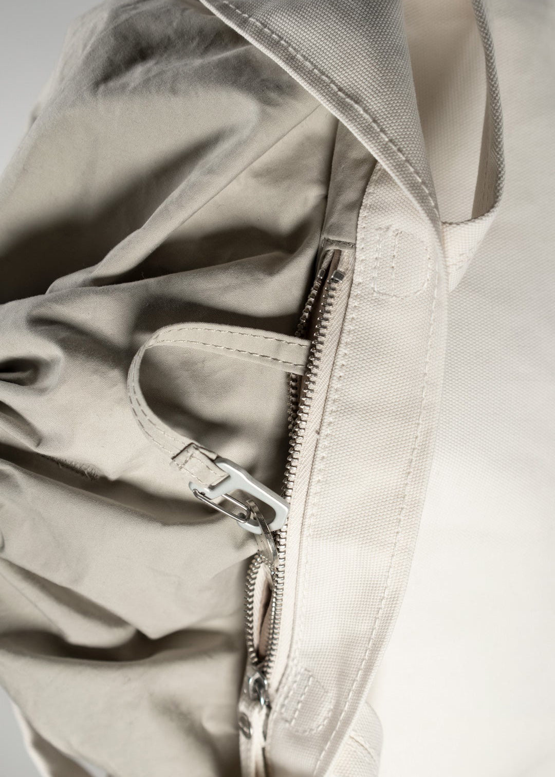 Bananatex Tote Bag Large – Natural White / Desert Hawk - QWSTION