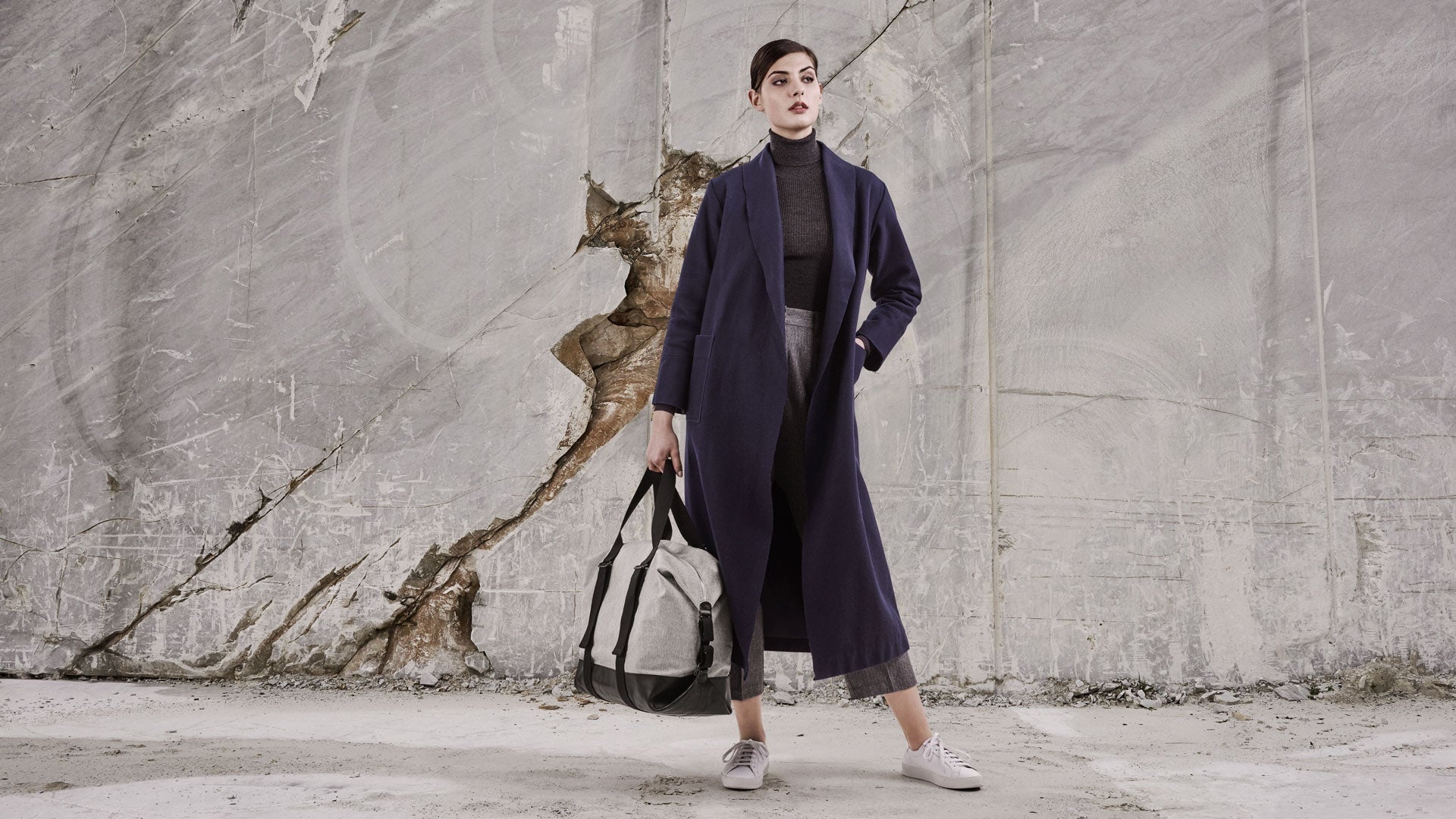 Simple Holdall – Raw Blend Leather Canvas - QWSTION