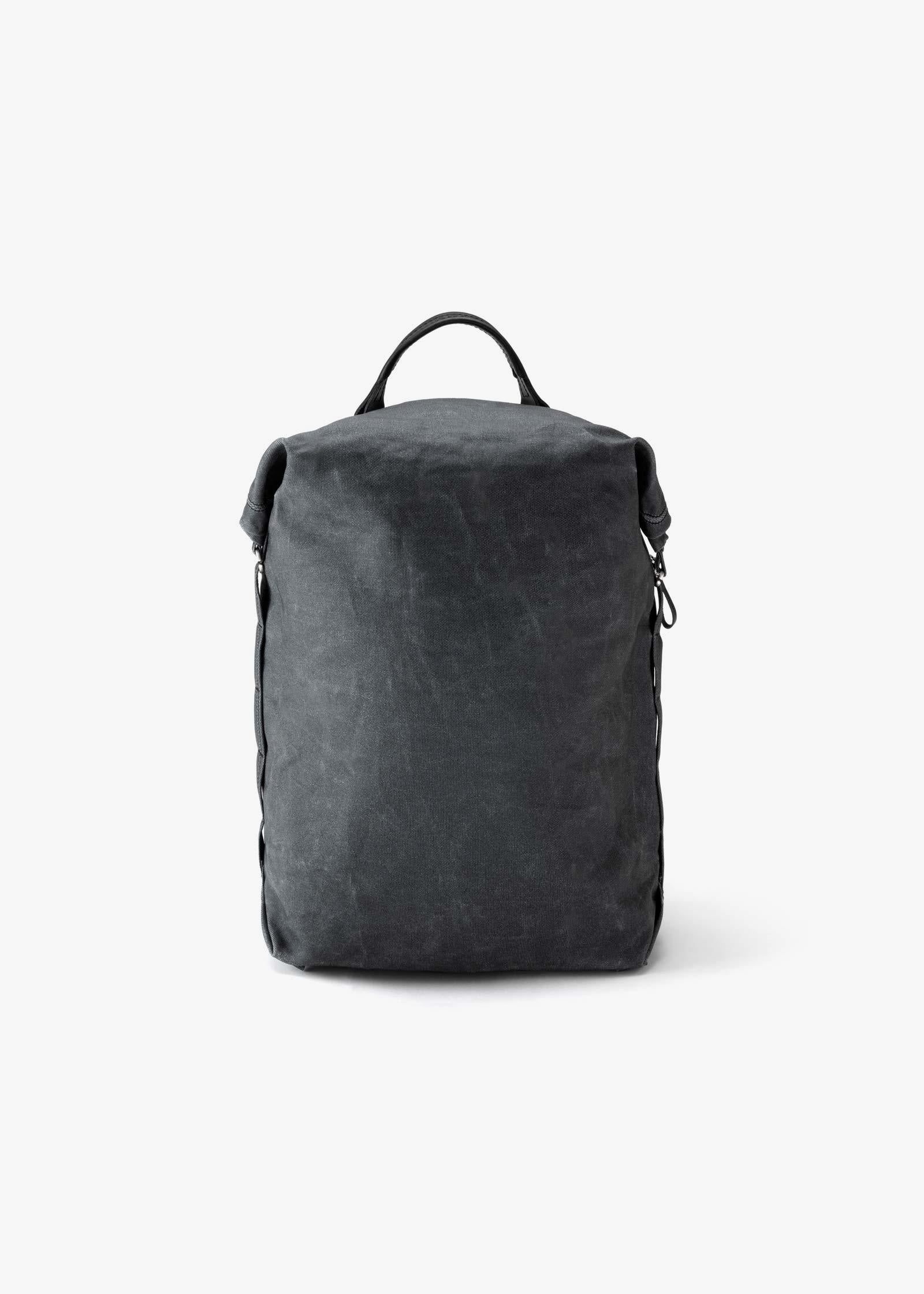 バックパック　カスマンドゥ Roll Pack – Waxed Black | Bags | QWSTION