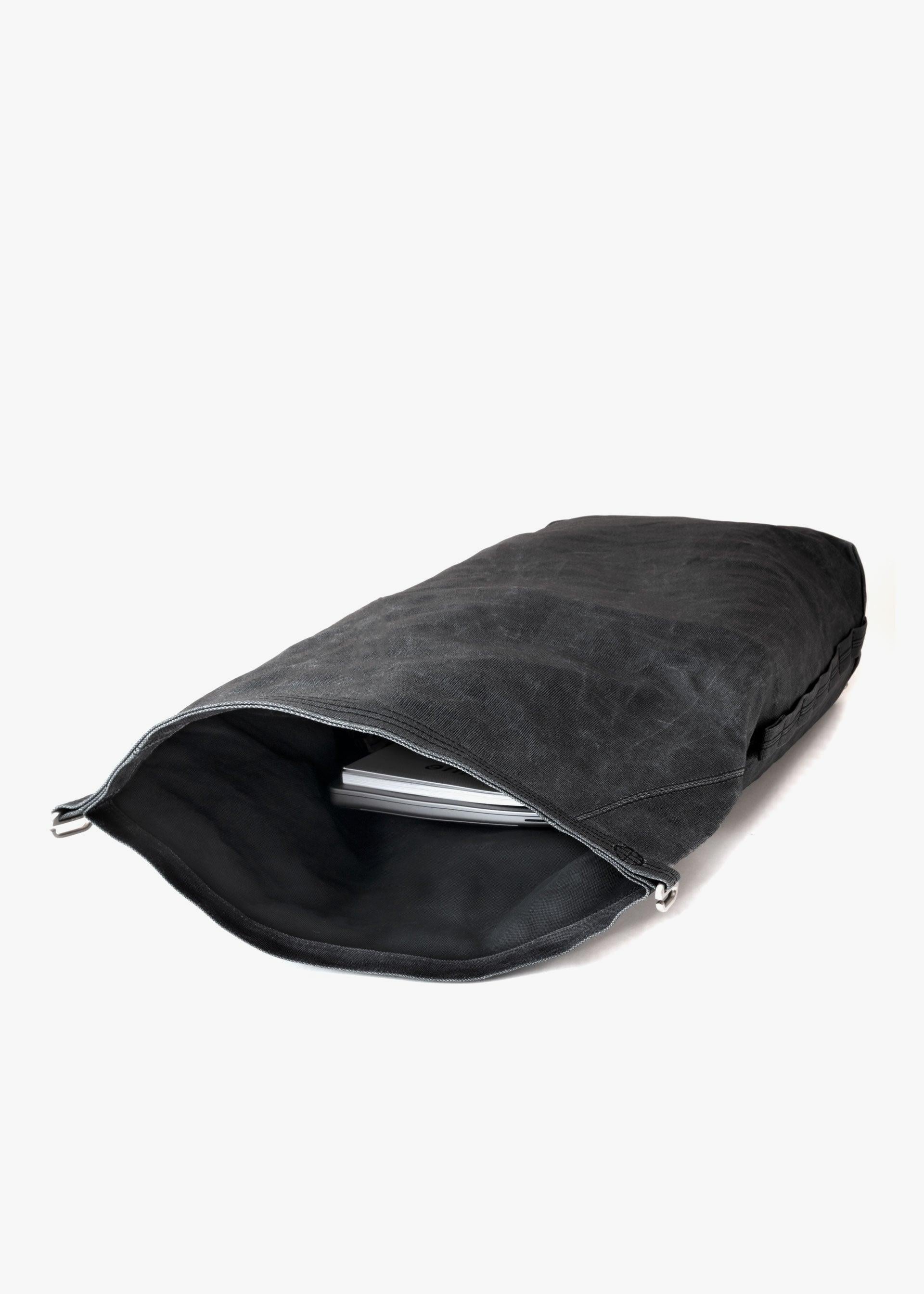Roll Pack – Waxed Black - QWSTION