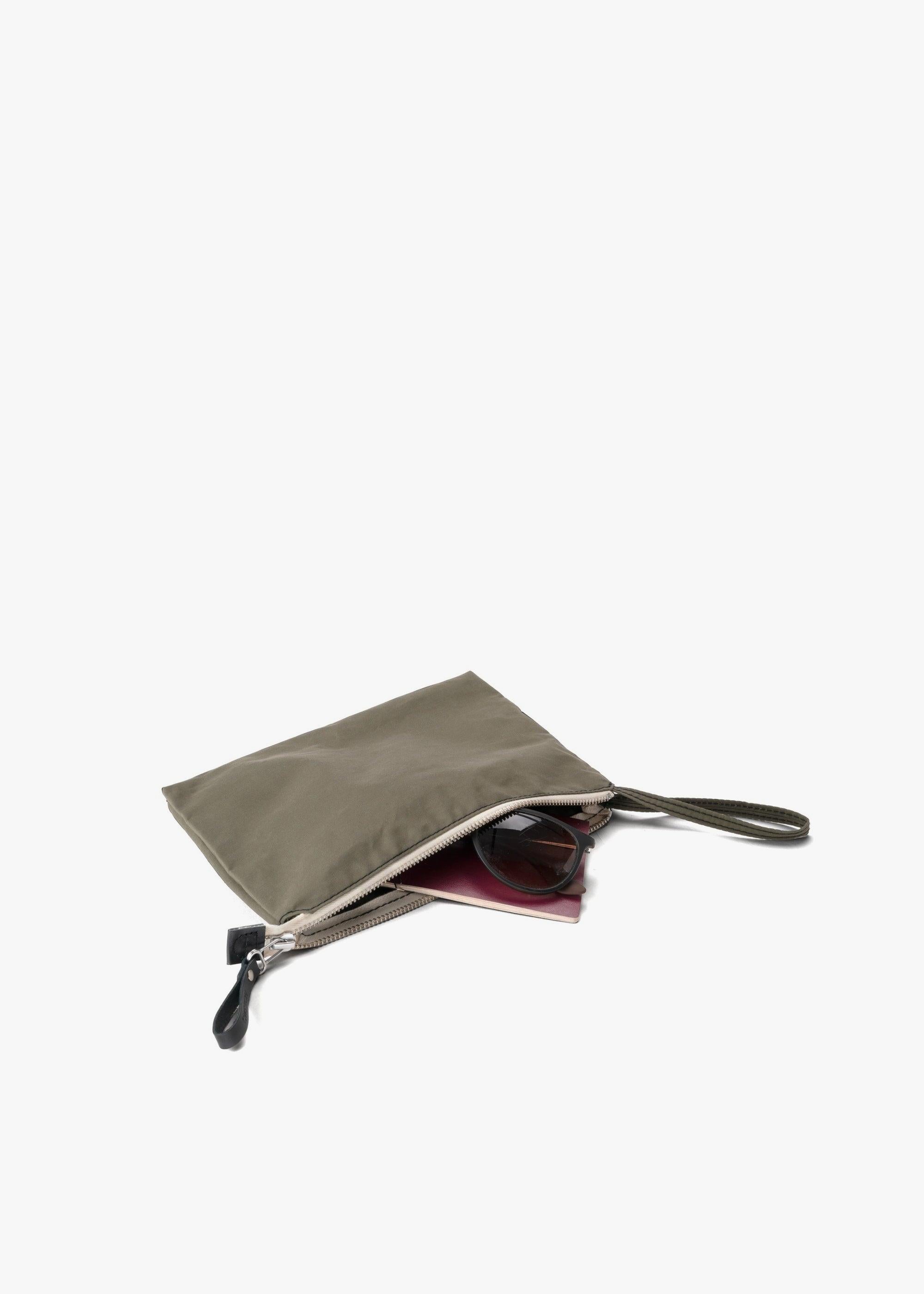 Zip Pouch Medium – Woodpecker - QWSTION