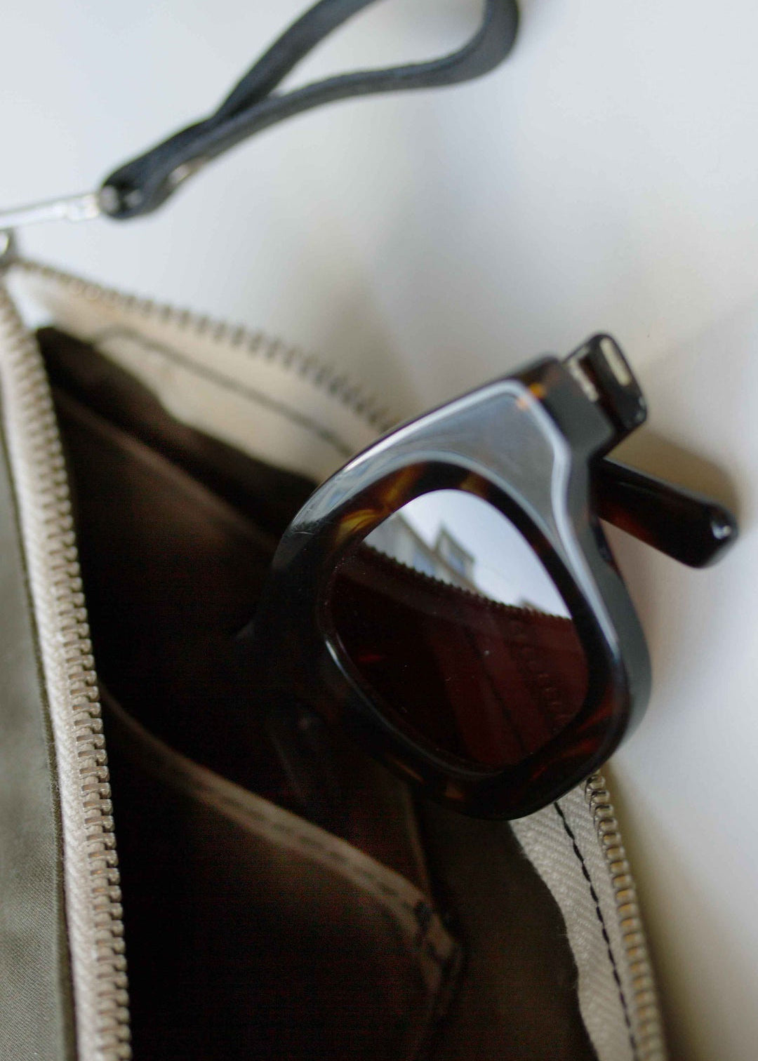 Zip Pouch Medium – Woodpecker - QWSTION