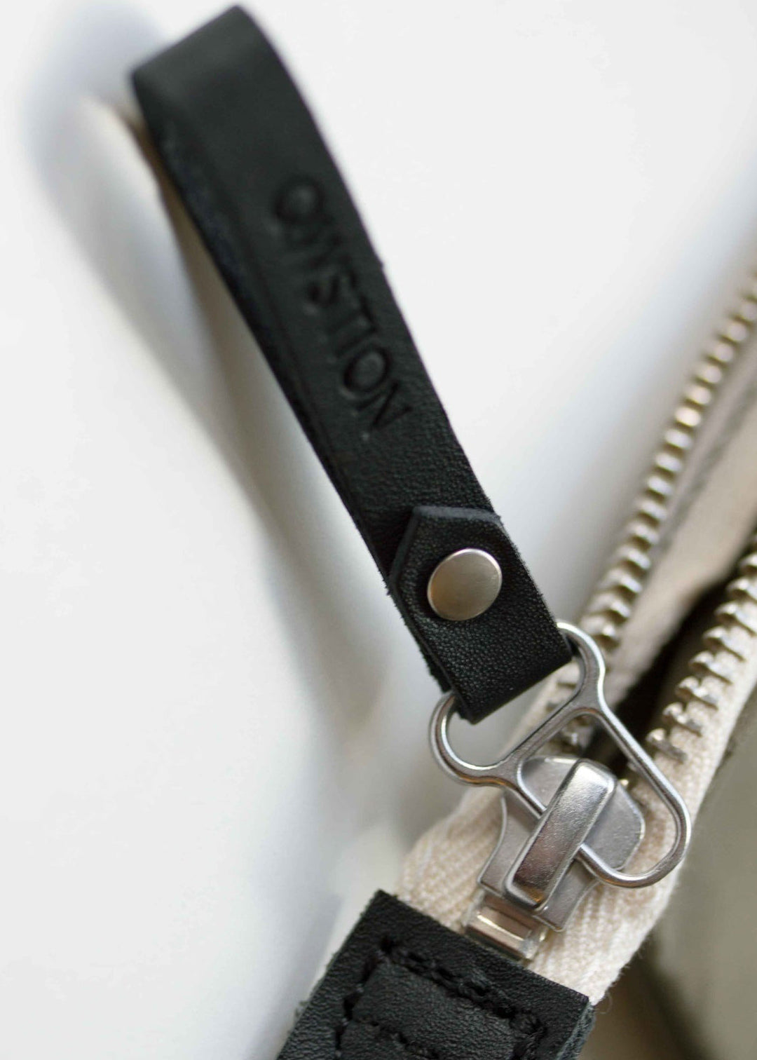 Zip Pouch Medium – Woodpecker - QWSTION