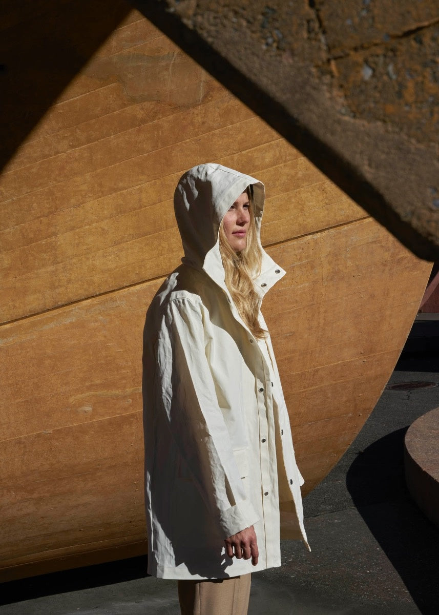 BANANATEX® All Weather Coat – Natural White M - QWSTION