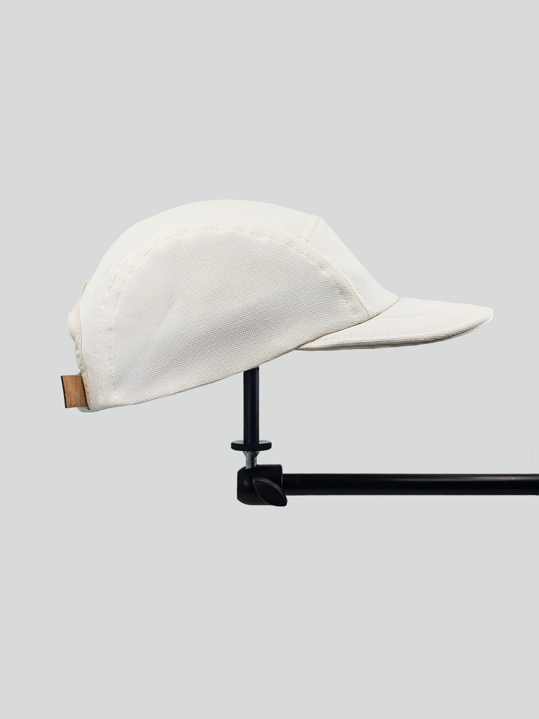 QWSTION + Akla Cap No 04 (UNIQUE PIECE) Natural White M/L - QWSTION