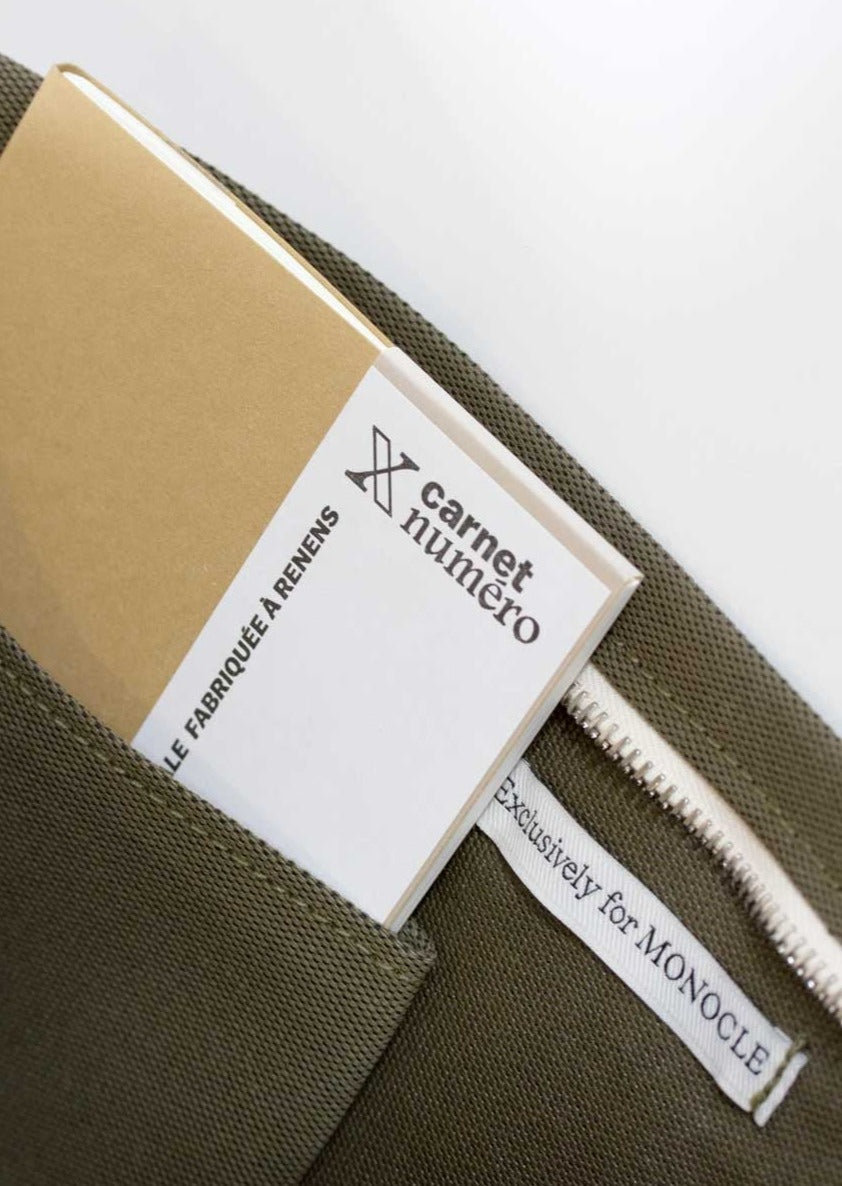 QWSTION + Monocle / Bananatex Folio A4 – Olive - QWSTION