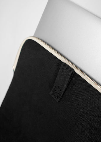 Bananatex Sleeve for Macbook 16