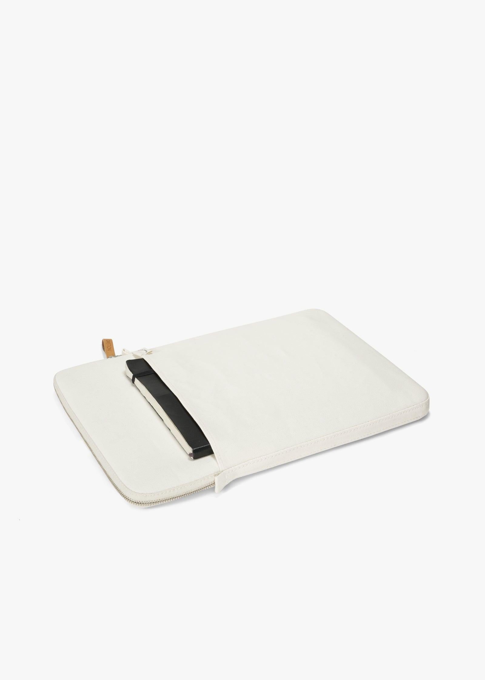 Bananatex Sleeve for Macbook 15" – Natural White - QWSTION