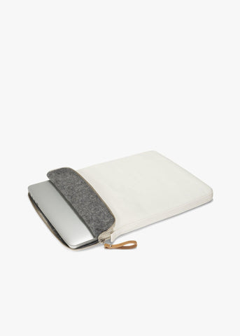 Bananatex Sleeve for Macbook 15