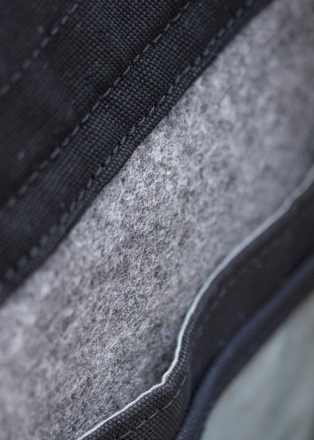 Flap Tote Medium – All Black - QWSTION