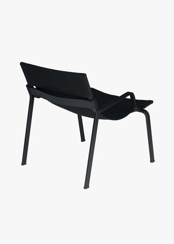 Ensō Lounge Chair – Anodized black aluminum / Black Bananatex