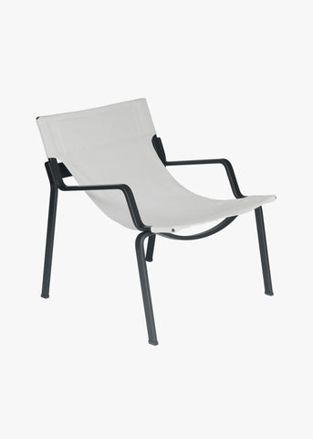 Ensō Lounge Chair – Anodized black aluminum / Gravel Bananatex