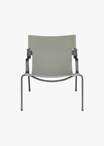 Ensō Lounge Chair – Anodized black aluminum / Limestone Bananatex