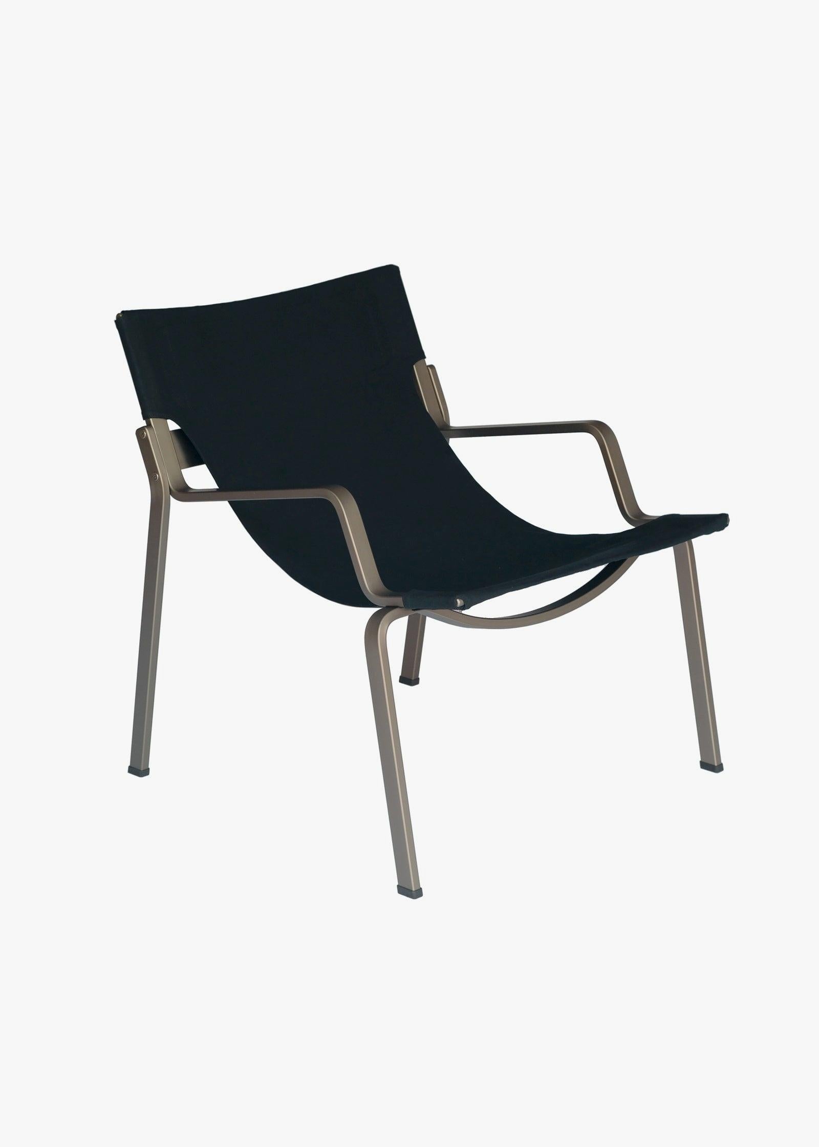 Ensō Lounge Chair – Anodized bronze aluminum / Black Bananatex - QWSTION