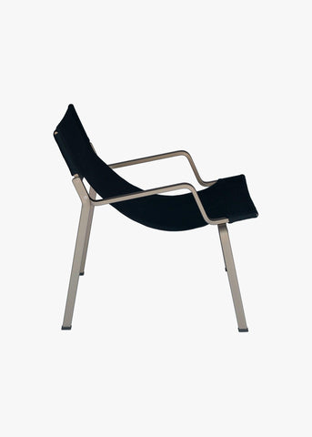 Ensō Lounge Chair – Anodized bronze aluminum / Black Bananatex