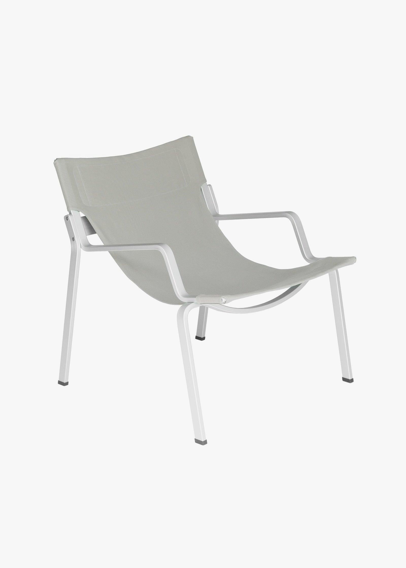 Ensō Lounge Chair – Anodized natural aluminum / Limestone Bananatex