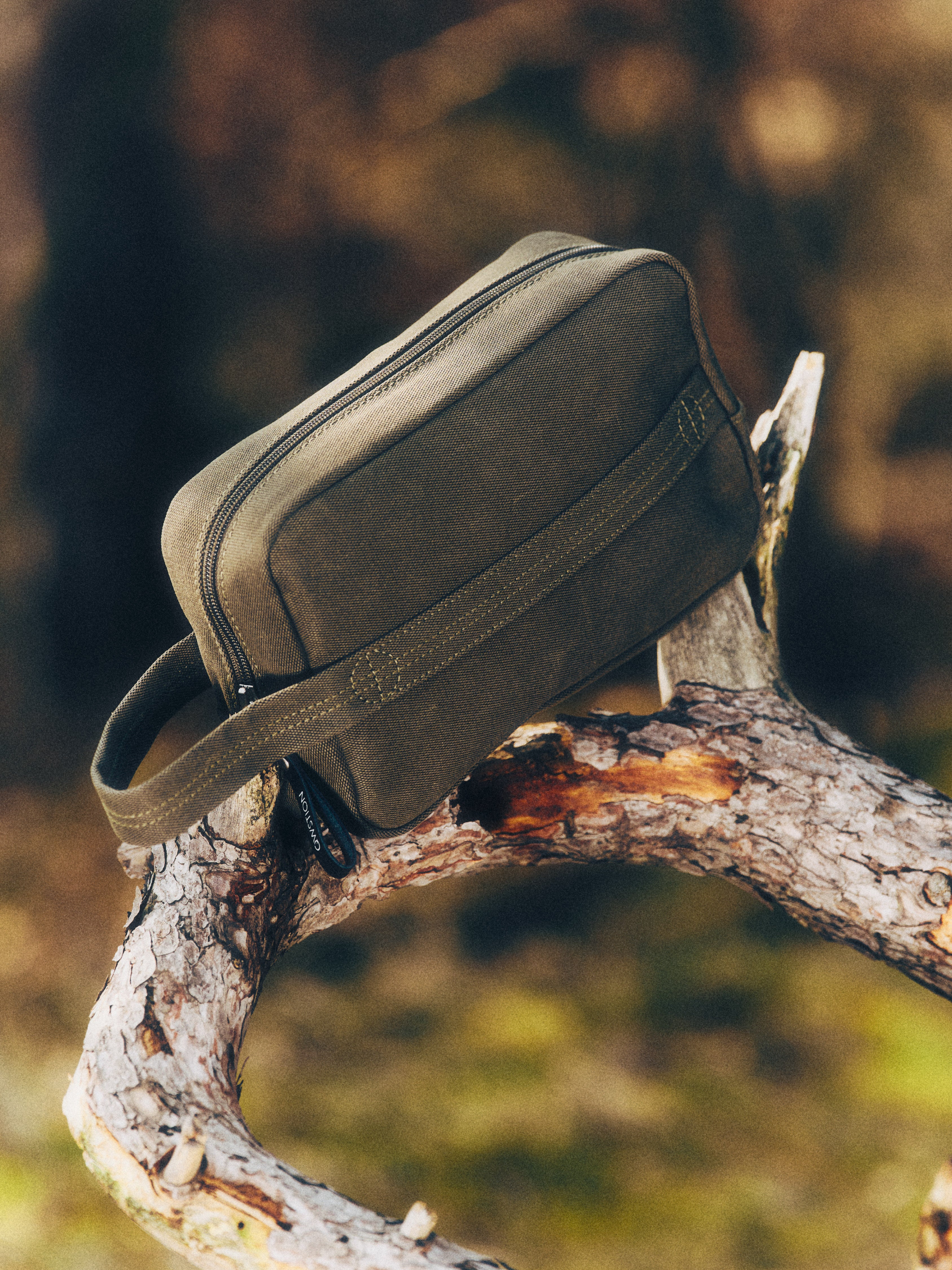 Bananatex Travel Kit Medium – Olive Limited Edition - QWSTION