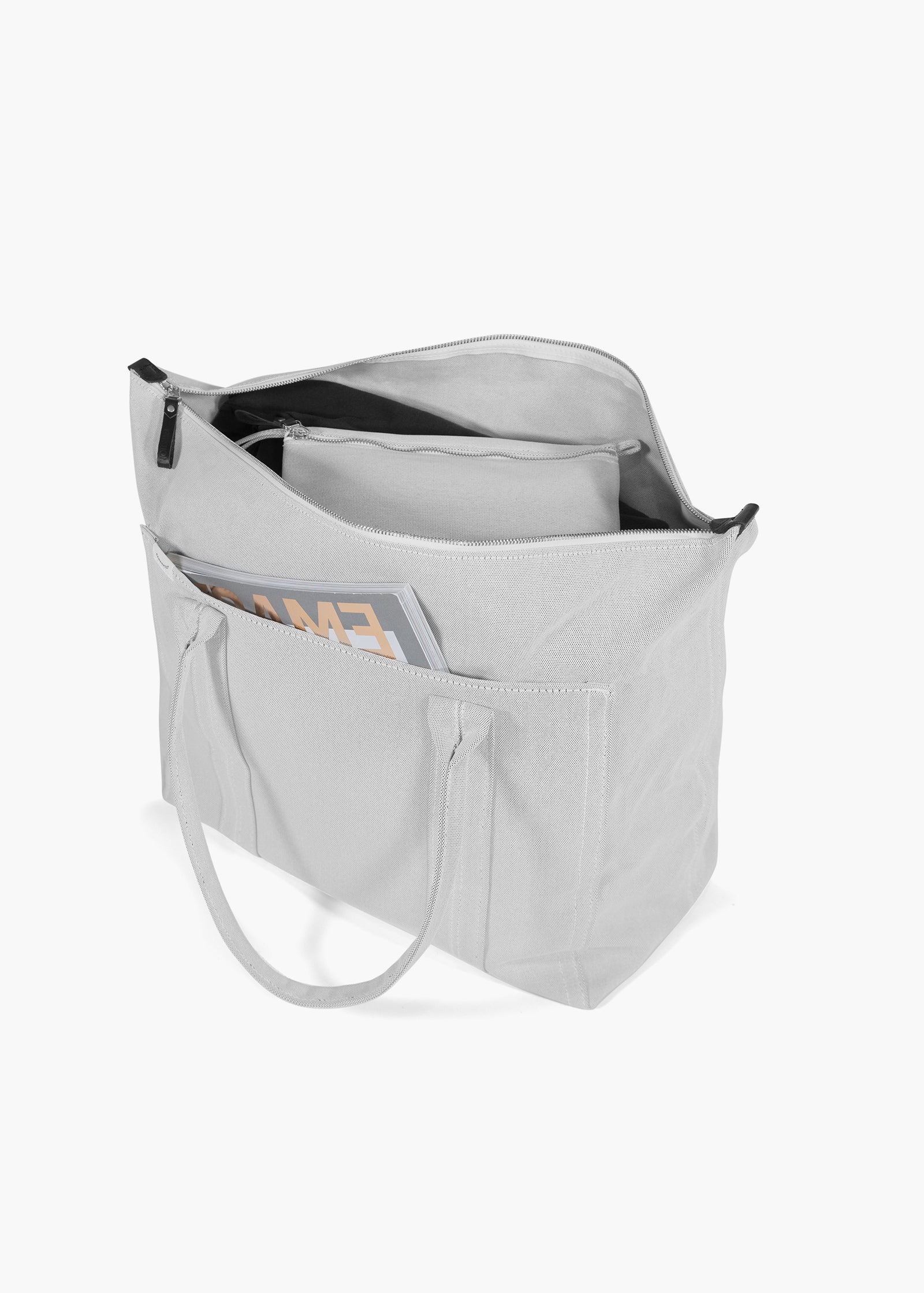 QWSTION + Monocle / Bananatex Holdall – Gravel