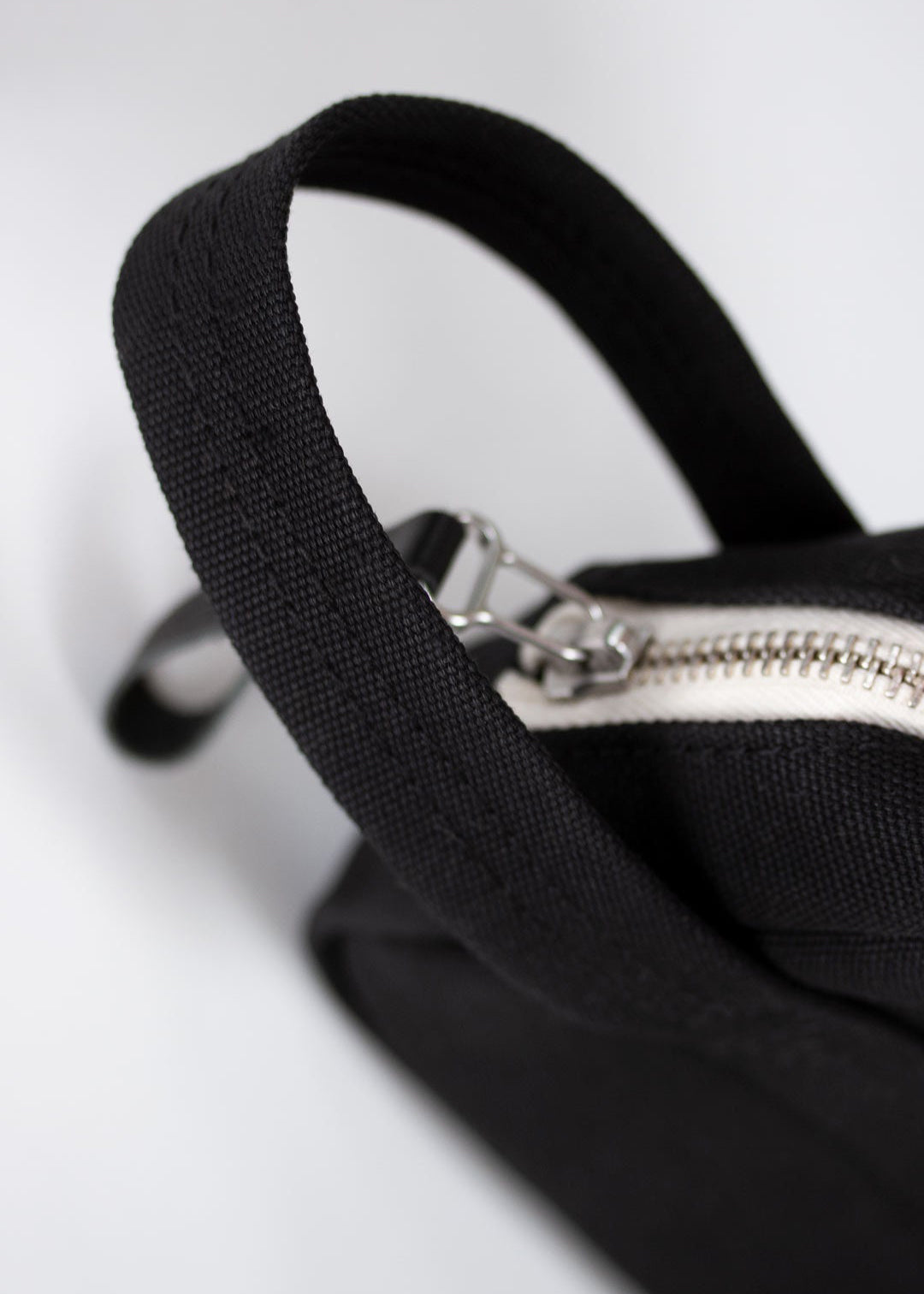 Bananatex Travel Kit Medium – All Black - QWSTION