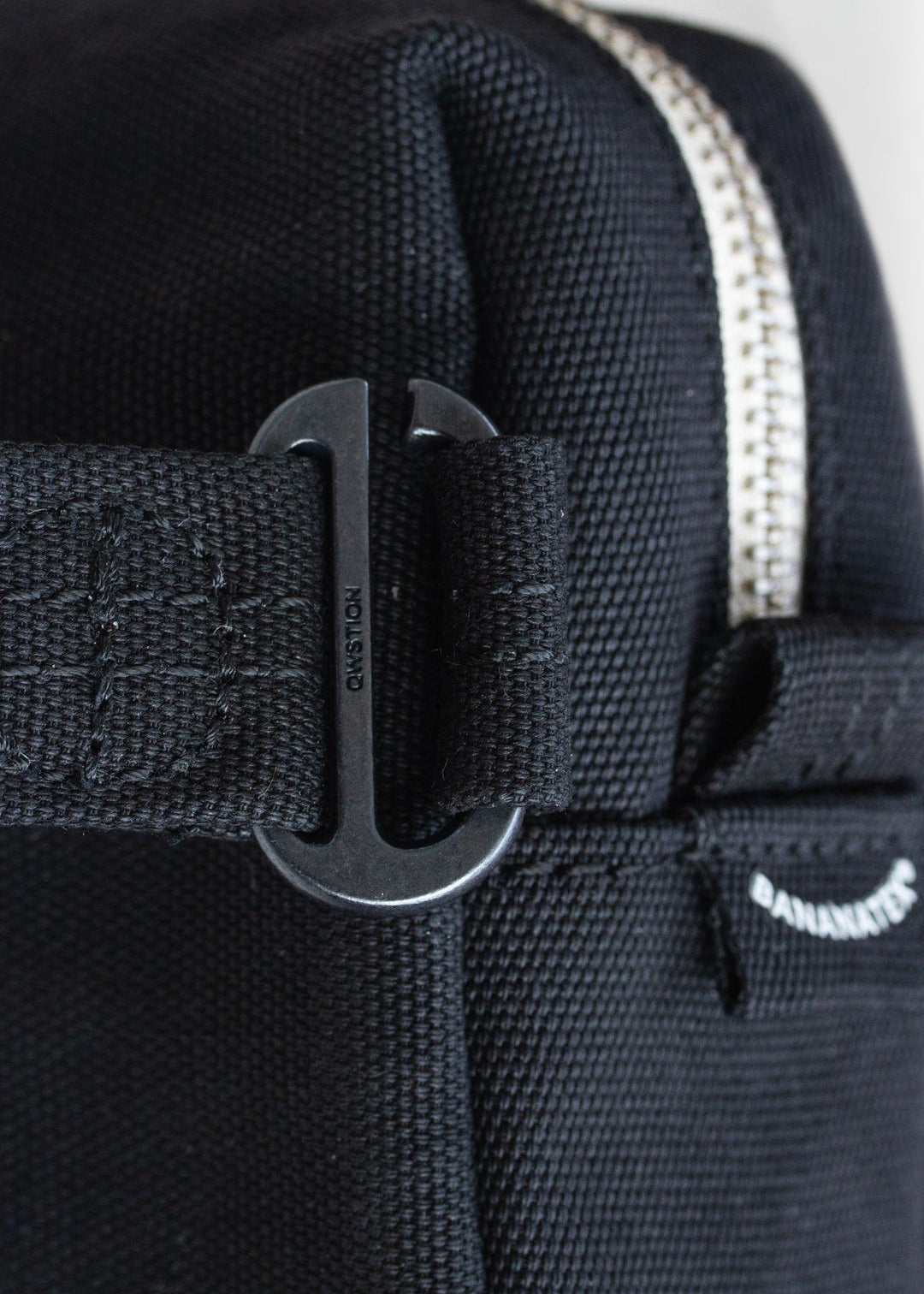 Hip Pouch – All Black | Bags | QWSTION