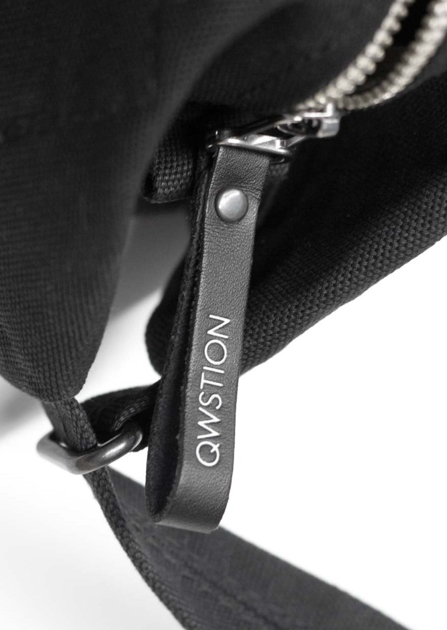 Sling Bag – All Black - QWSTION