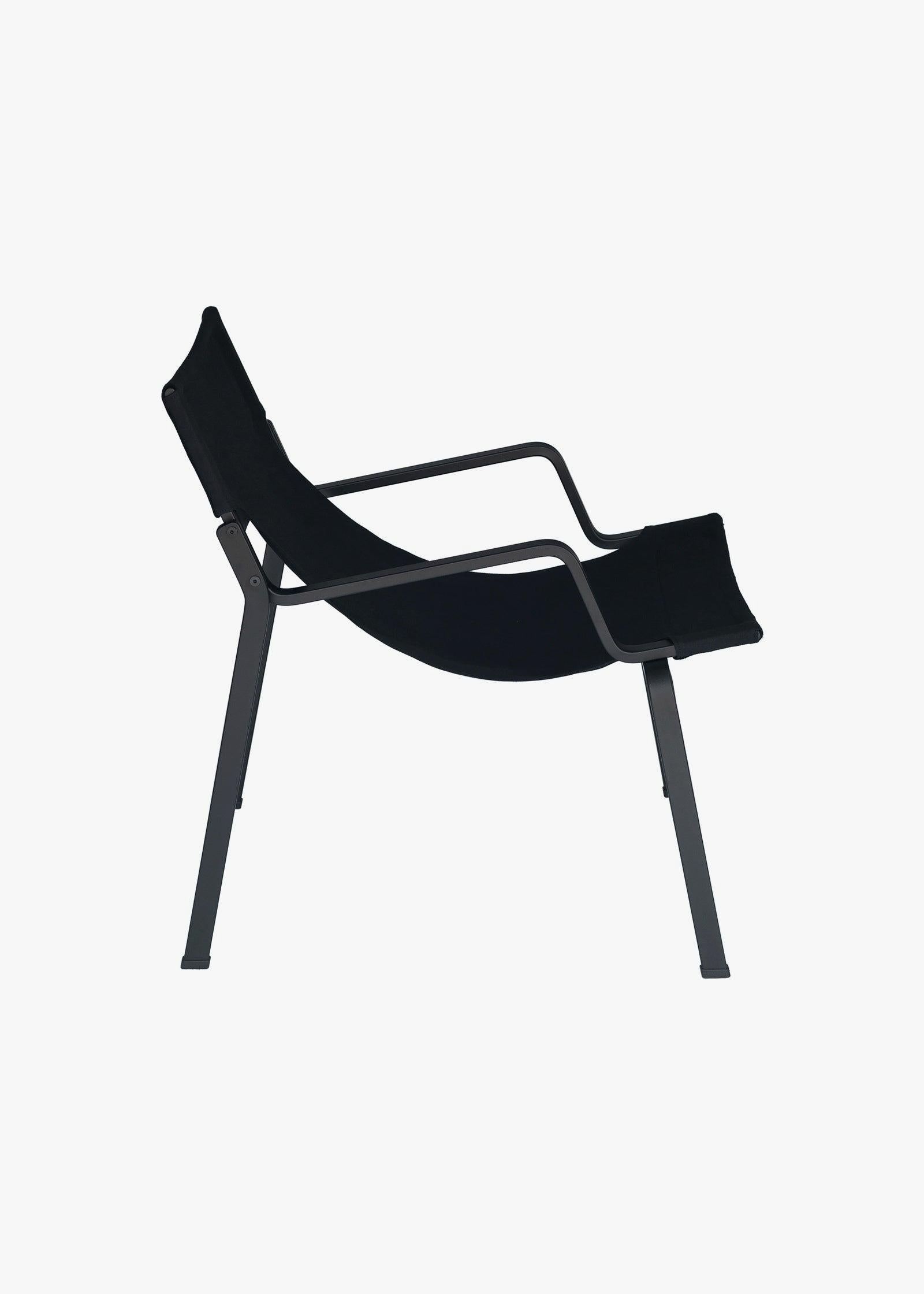 Ensō Lounge Chair – Anodized black aluminum / Black Bananatex - QWSTION