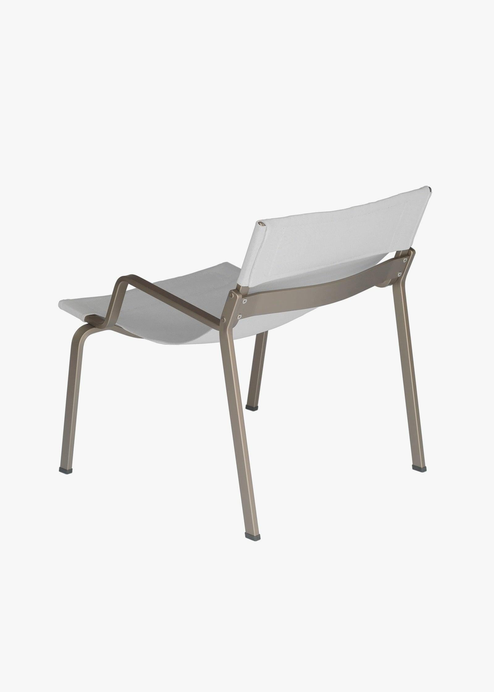 Ensō Lounge Chair – Anodized bronze aluminum / Gravel Bananatex - QWSTION