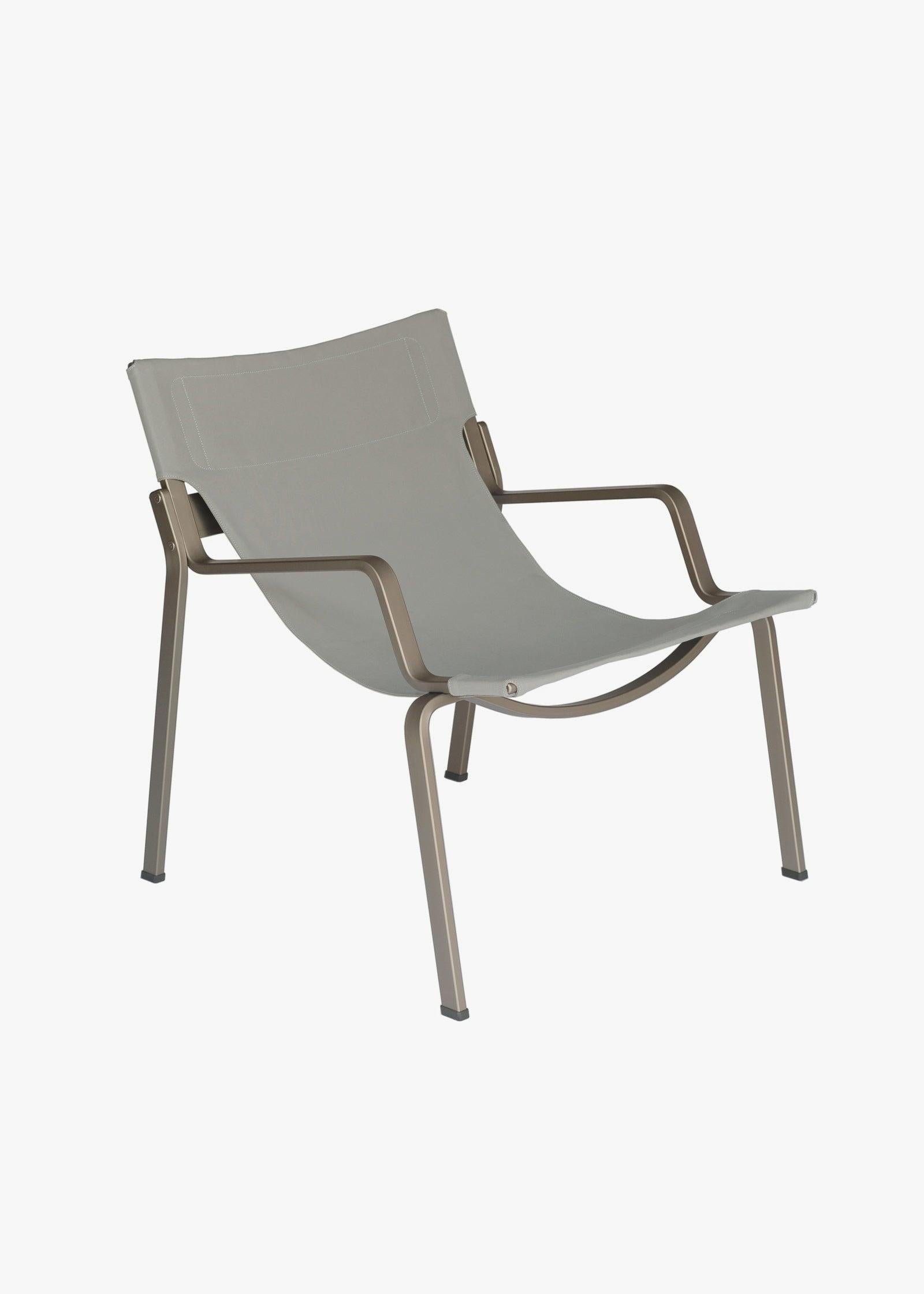 Ensō Lounge Chair – Anodized bronze aluminum / Limestone Bananatex - QWSTION