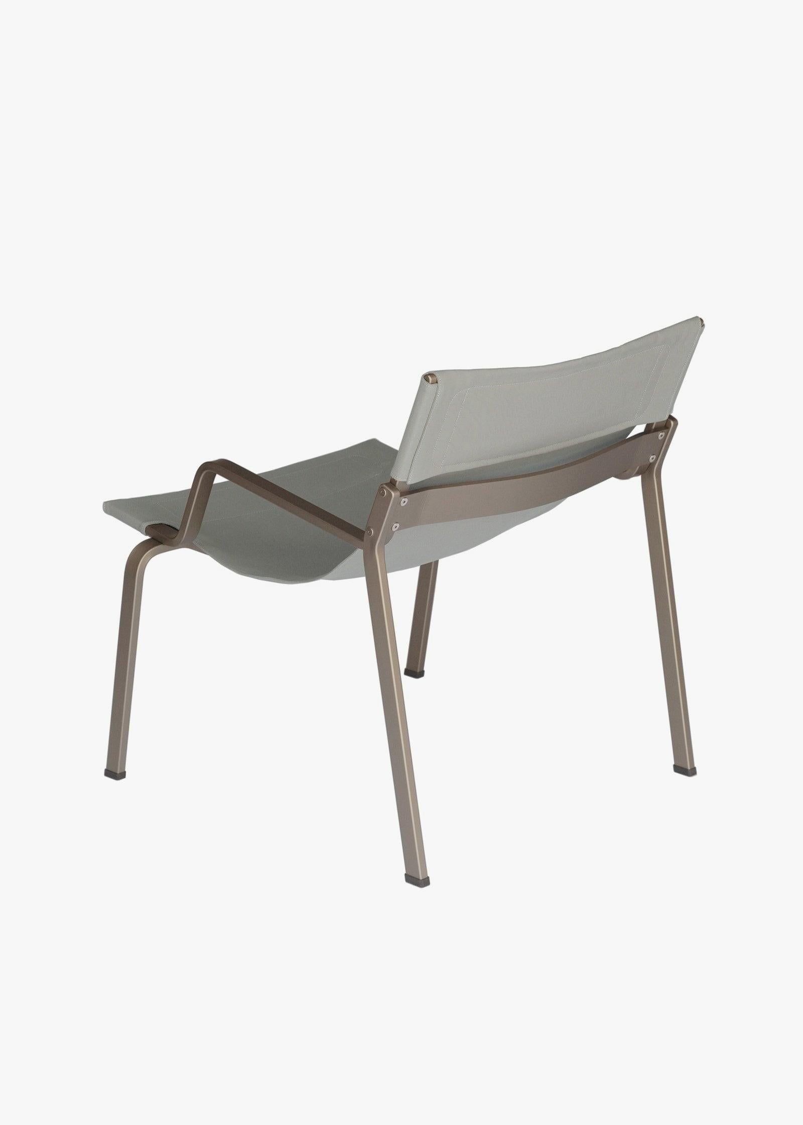 Ensō Lounge Chair – Anodized bronze aluminum / Limestone Bananatex - QWSTION