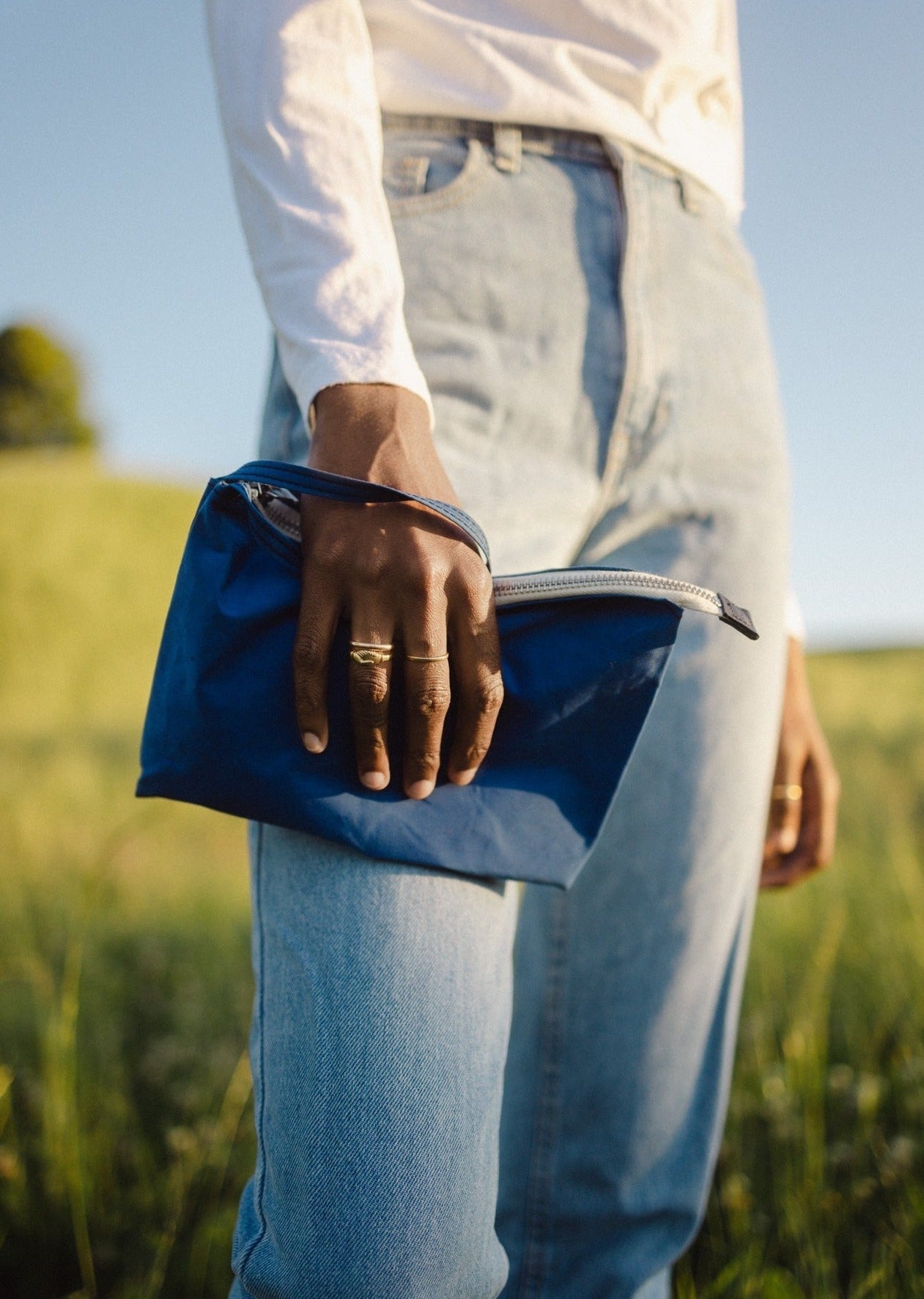 Zip Pouch Medium – Bluebird - QWSTION