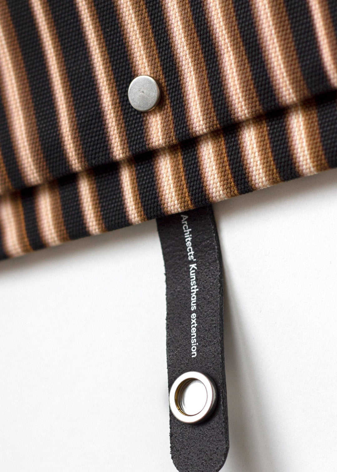 QWSTION+KUNSTHAUS Etui – Brass Tubes - QWSTION