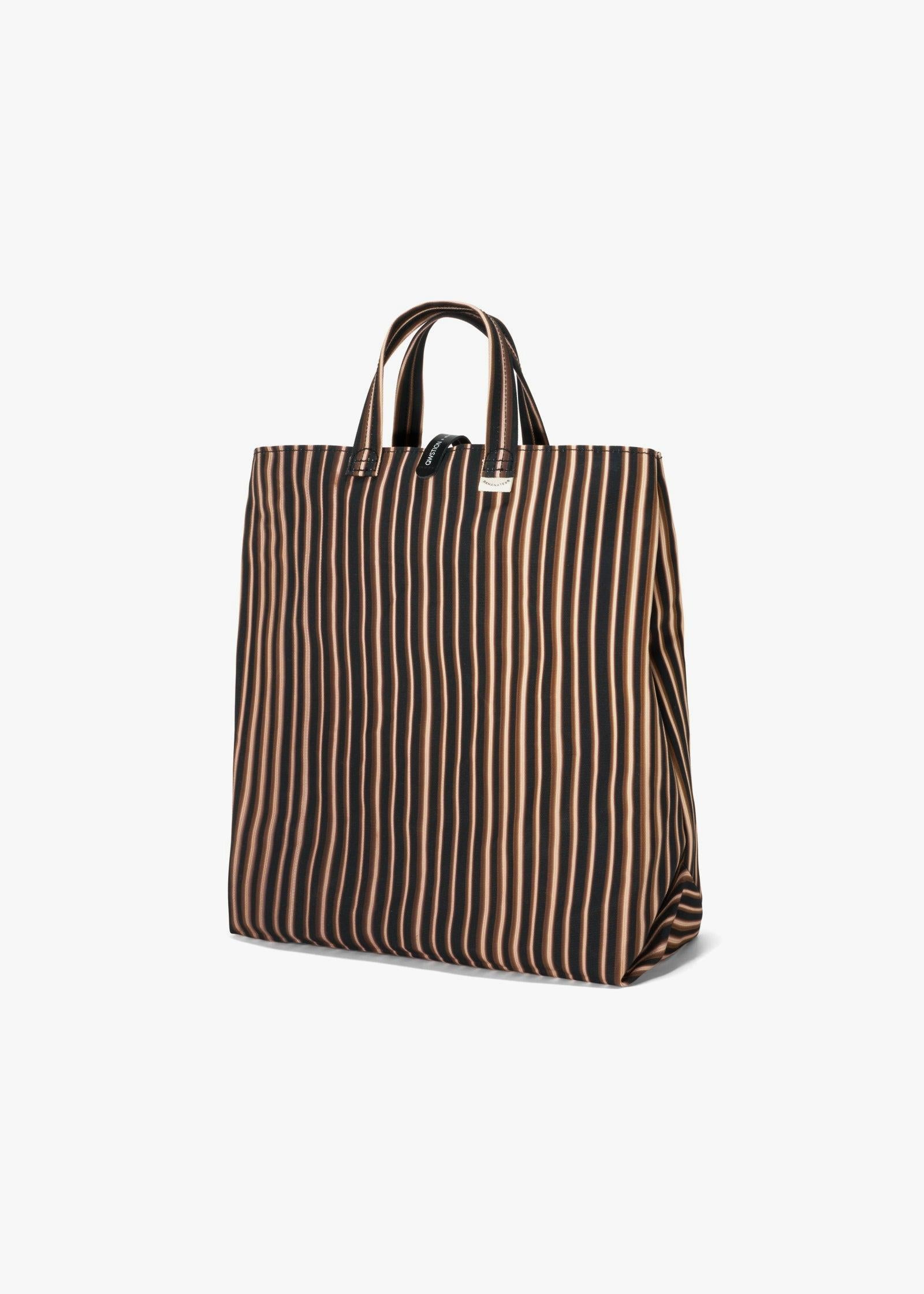 QWSTION+KUNSTHAUS Shopper – Brass Tubes - QWSTION