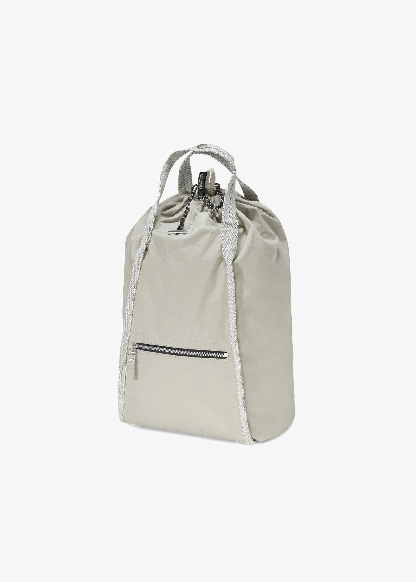 Medium Bucket – Desert Hawk - QWSTION