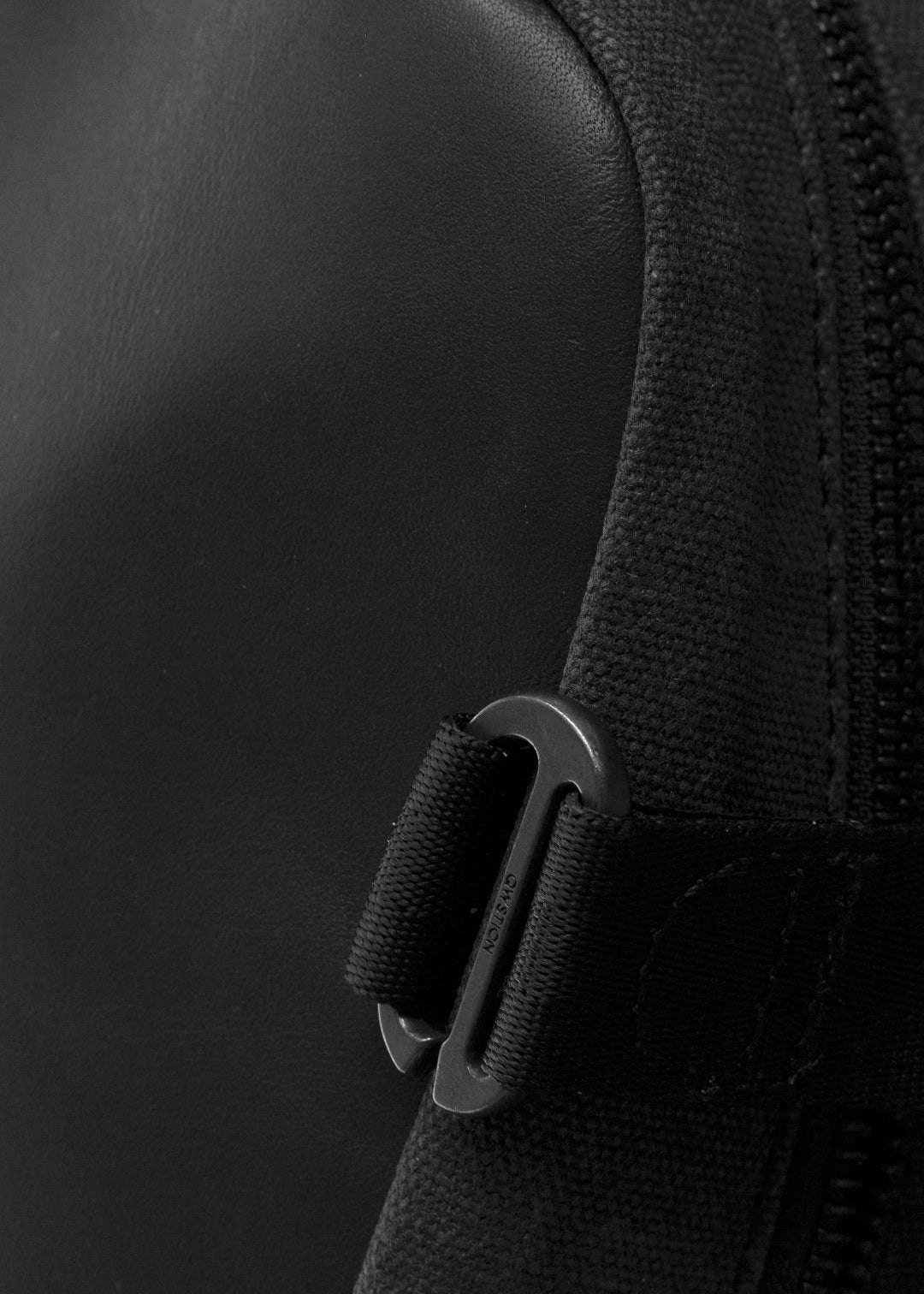 Office Pack – Graphite Leather - QWSTION