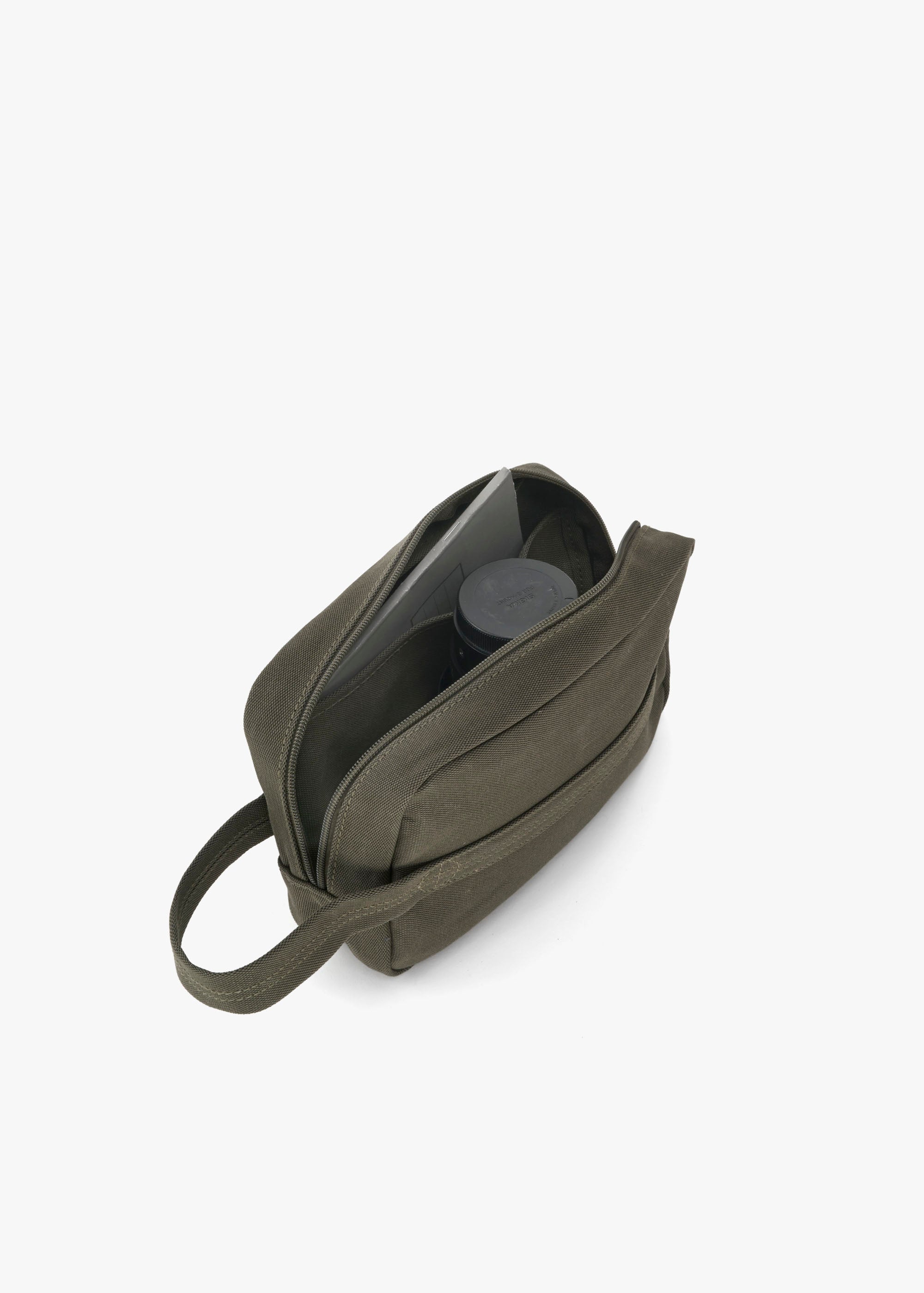 Bananatex Travel Kit Medium – Olive Limited Edition - QWSTION